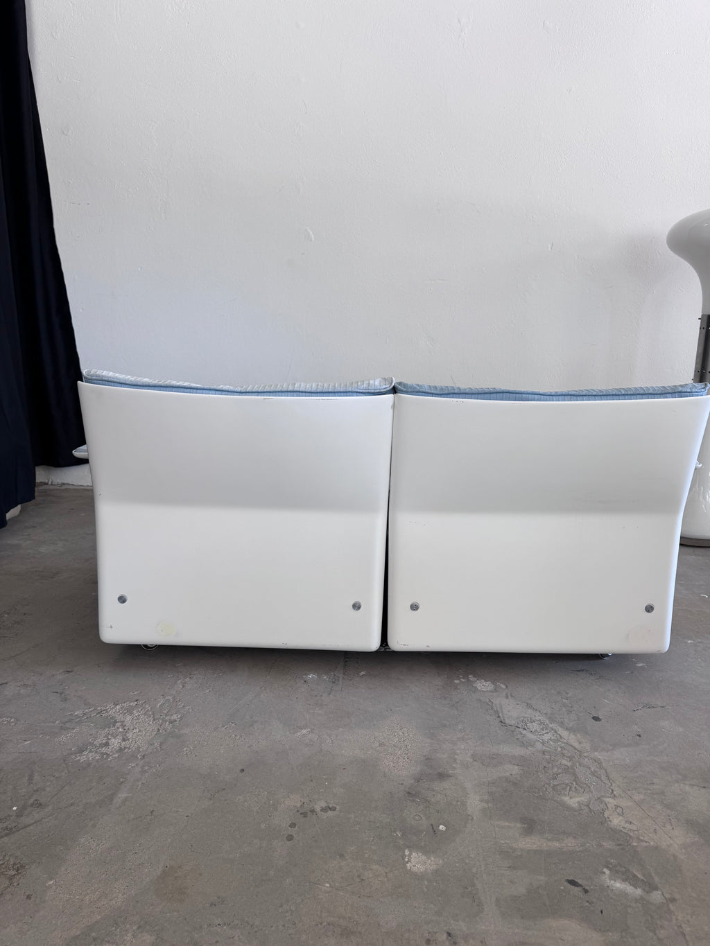 Vitsoe 620 2-Sitzer Sofa von Dieter Rams | Weißes Fiberglas | Original Vintage Designklassiker