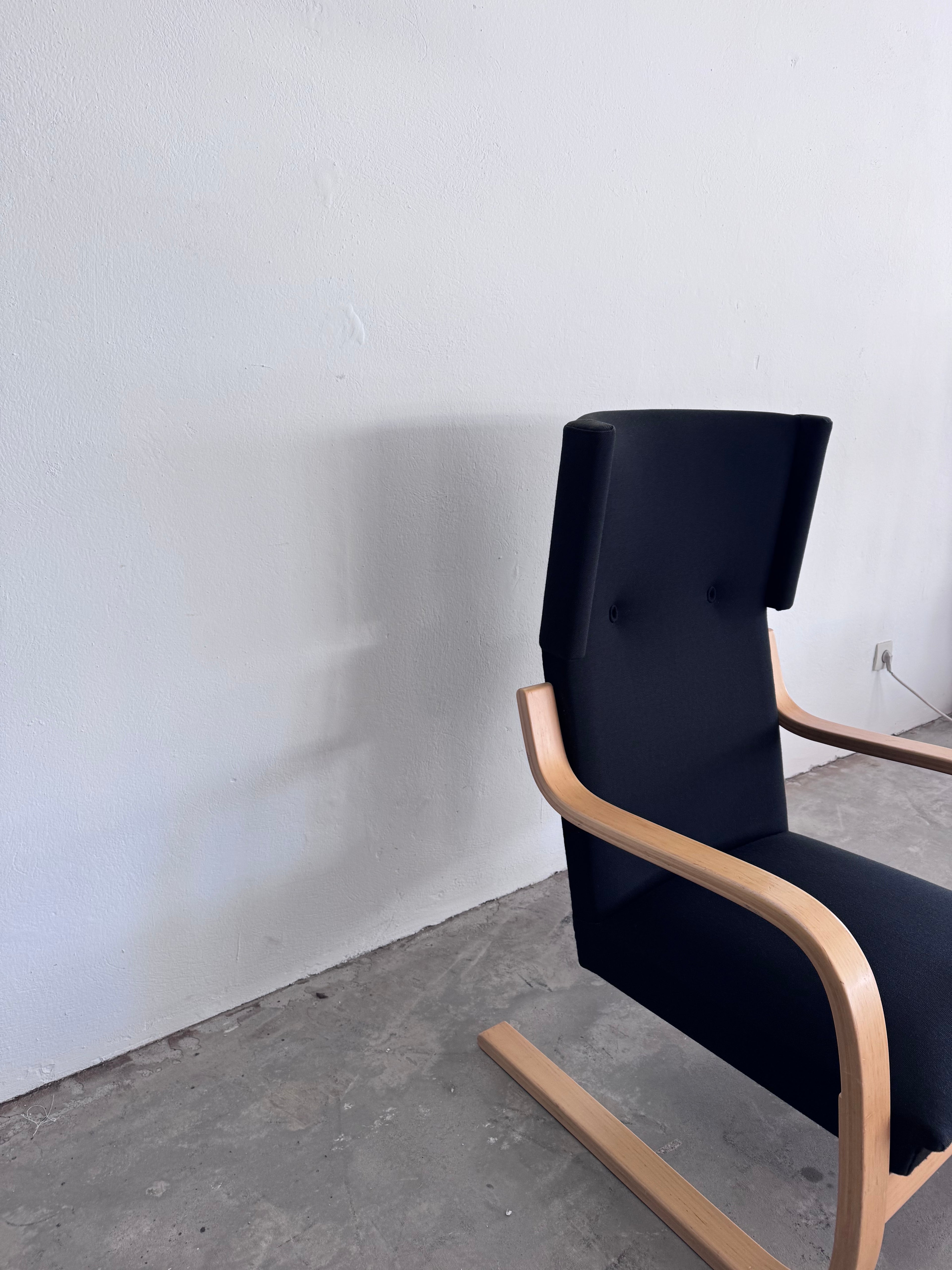 Alvar Aalto 36/401 Freischwinger Sessel für Artek, 1950er – Birke & schwarzer Stoff, Mid-Century Design