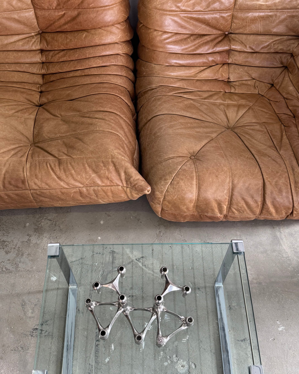 Ligne Roset Cognac Togo Leder Set 2-Sitzer + Corner + Ottoman von Michel Ducaroy