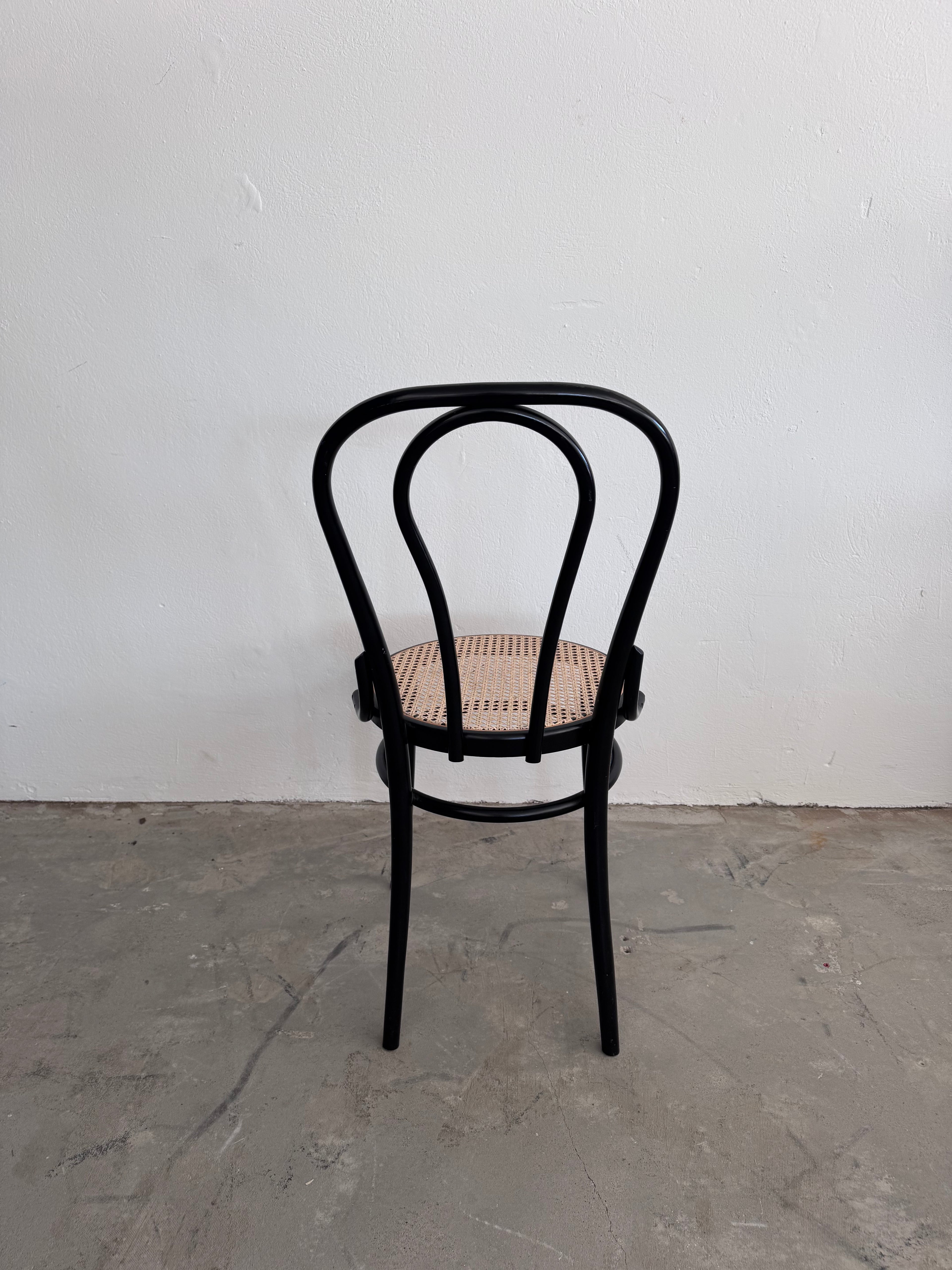 Thonet Nr. 18 Stuhl aus Buchenholz & Wiener Geflecht, 1960er – zugeschrieben Thonet / Herbatschek
