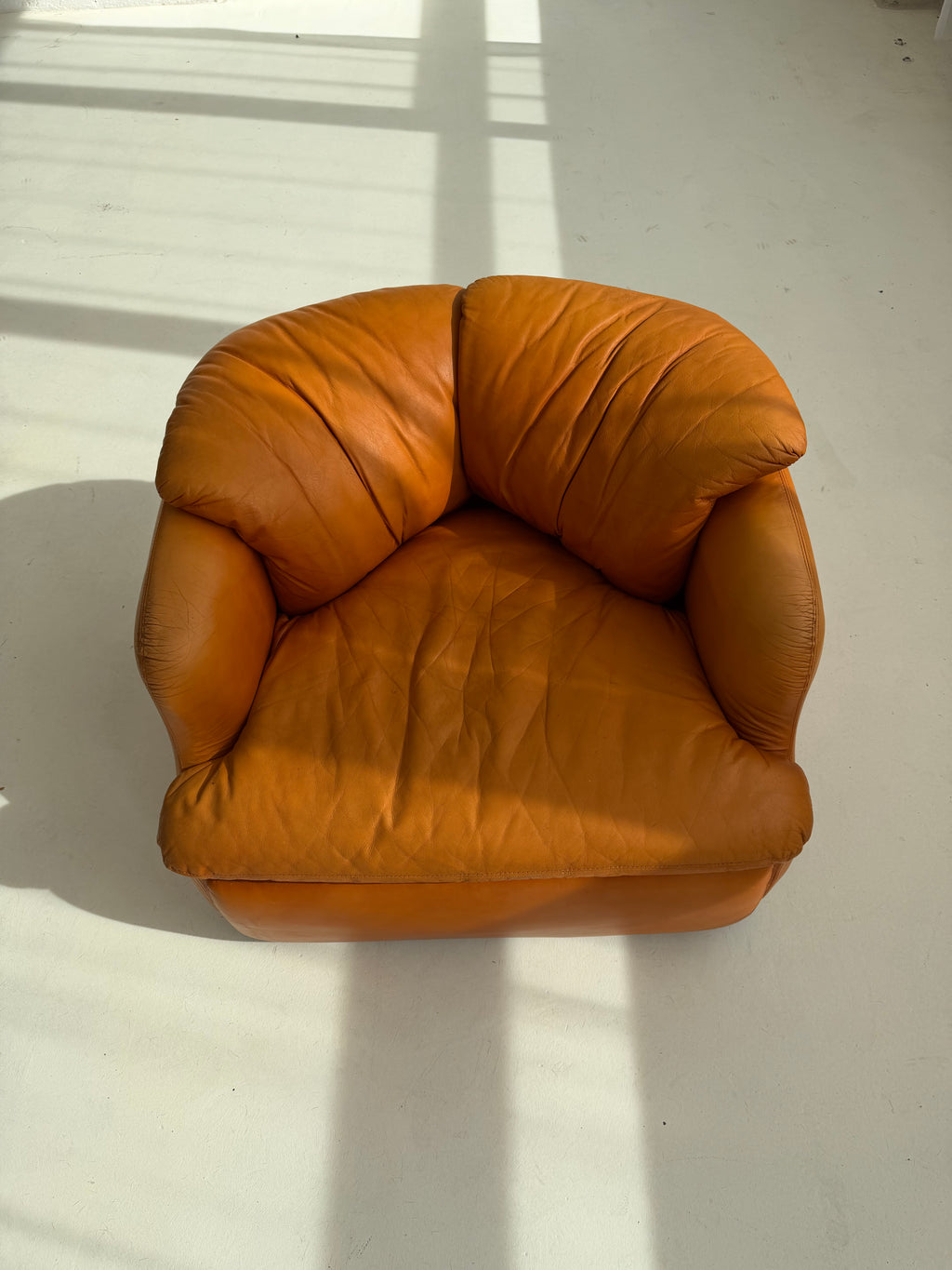 1 of 2 Vintage Confidential Lounge Chair by Alberto Rosselli for Saporiti, 1970s Italian Cognac Leather Armchair