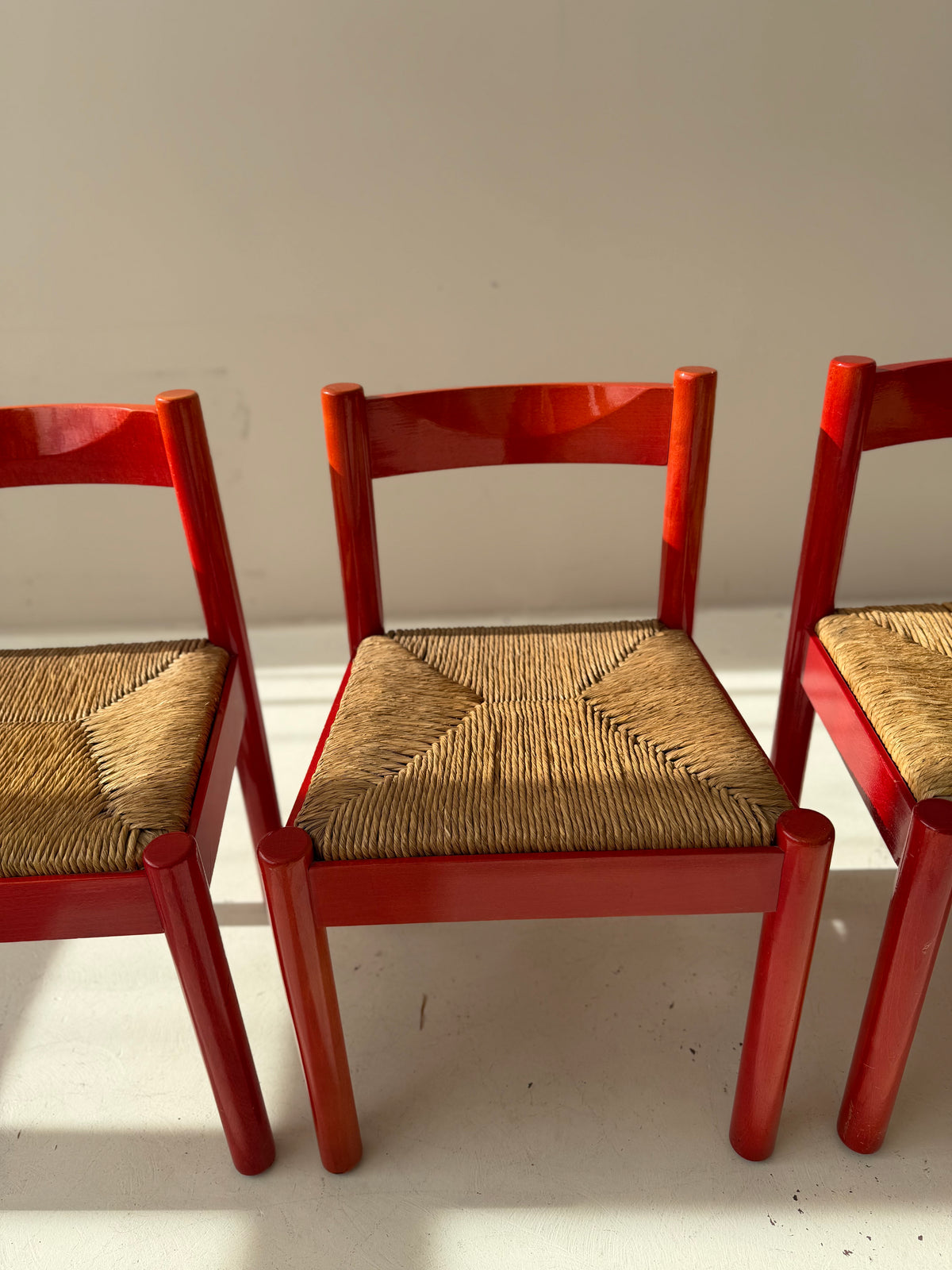 SET of 4 Vintage Red Carimate Chairs style by Vico Magistretti / Wooden Dining Chairs with Woven Seat / Made in Italy / 1970s
