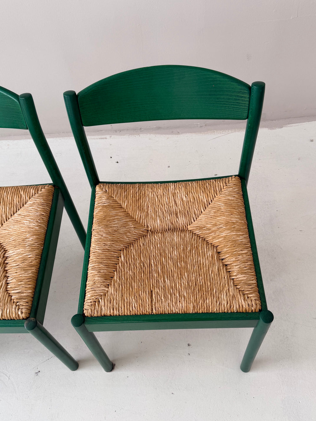 1/6 Vintage Thonet Stuhl in Dunkelgrün – Mid-Century Geflechtstuhl mit Bastgeflecht 70er
