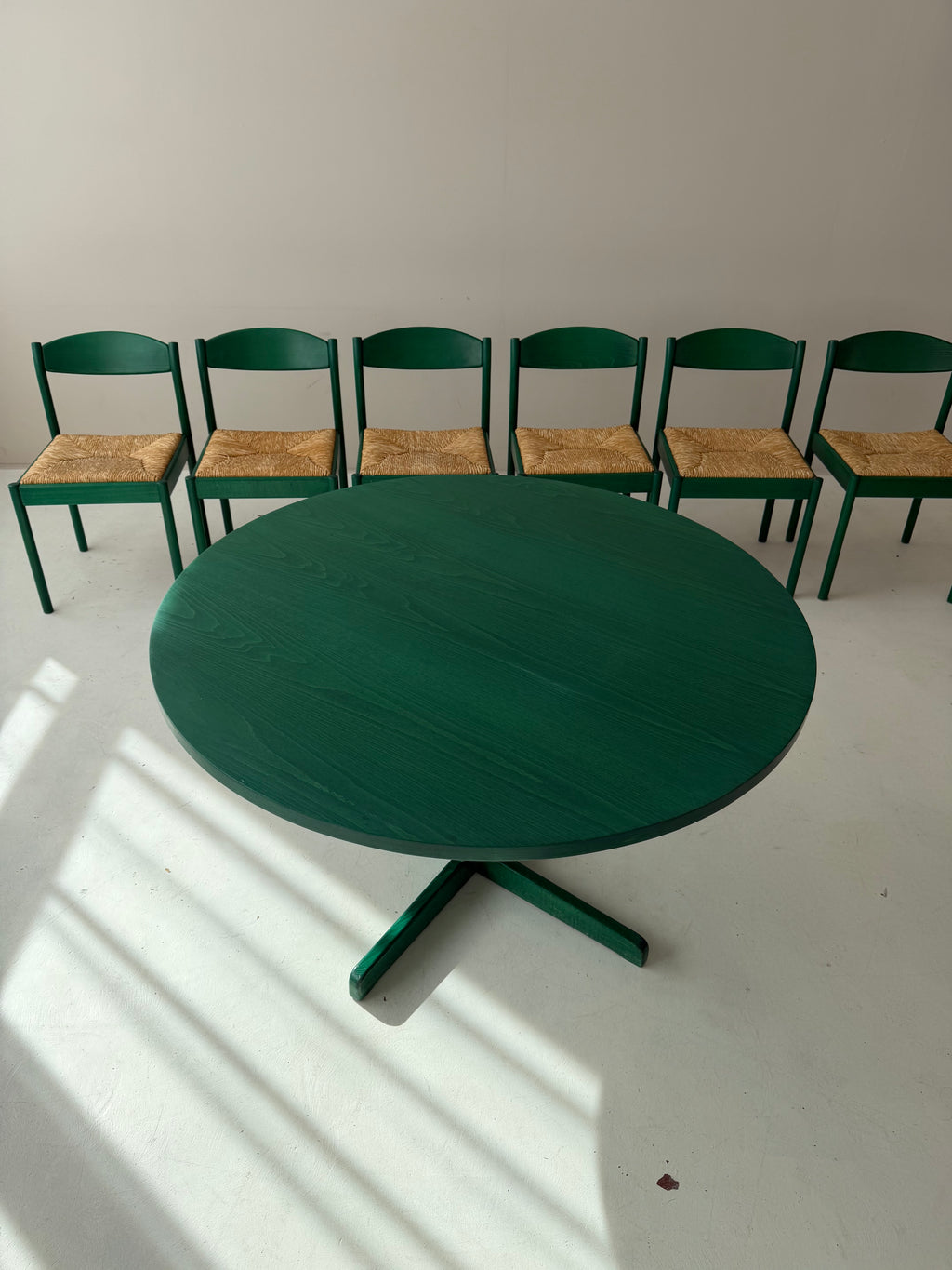 1/6 Vintage Thonet Stuhl in Dunkelgrün – Mid-Century Geflechtstuhl mit Bastgeflecht 70er