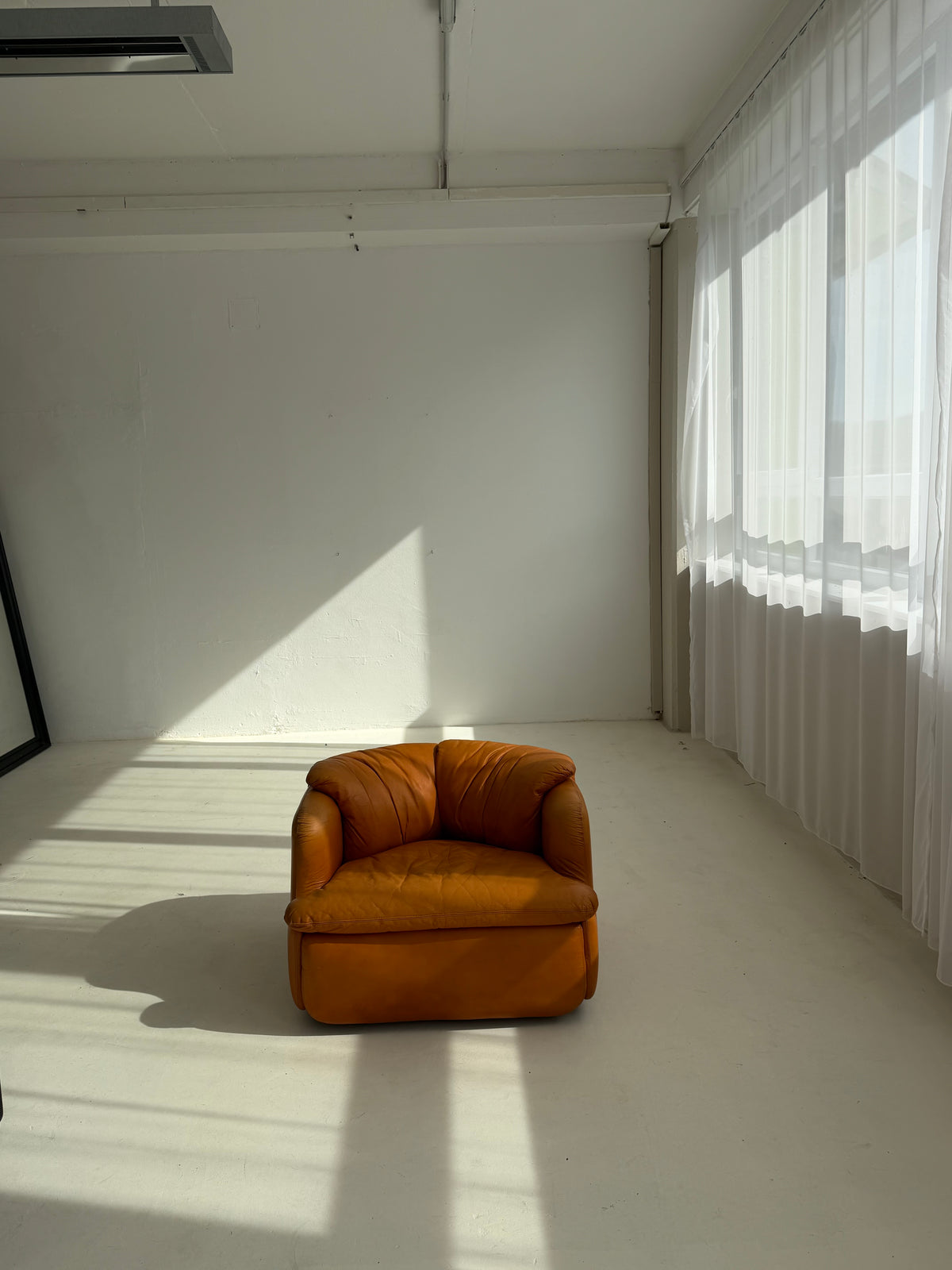 1 of 2 Vintage Confidential Lounge Chair by Alberto Rosselli for Saporiti, 1970s Italian Cognac Leather Armchair