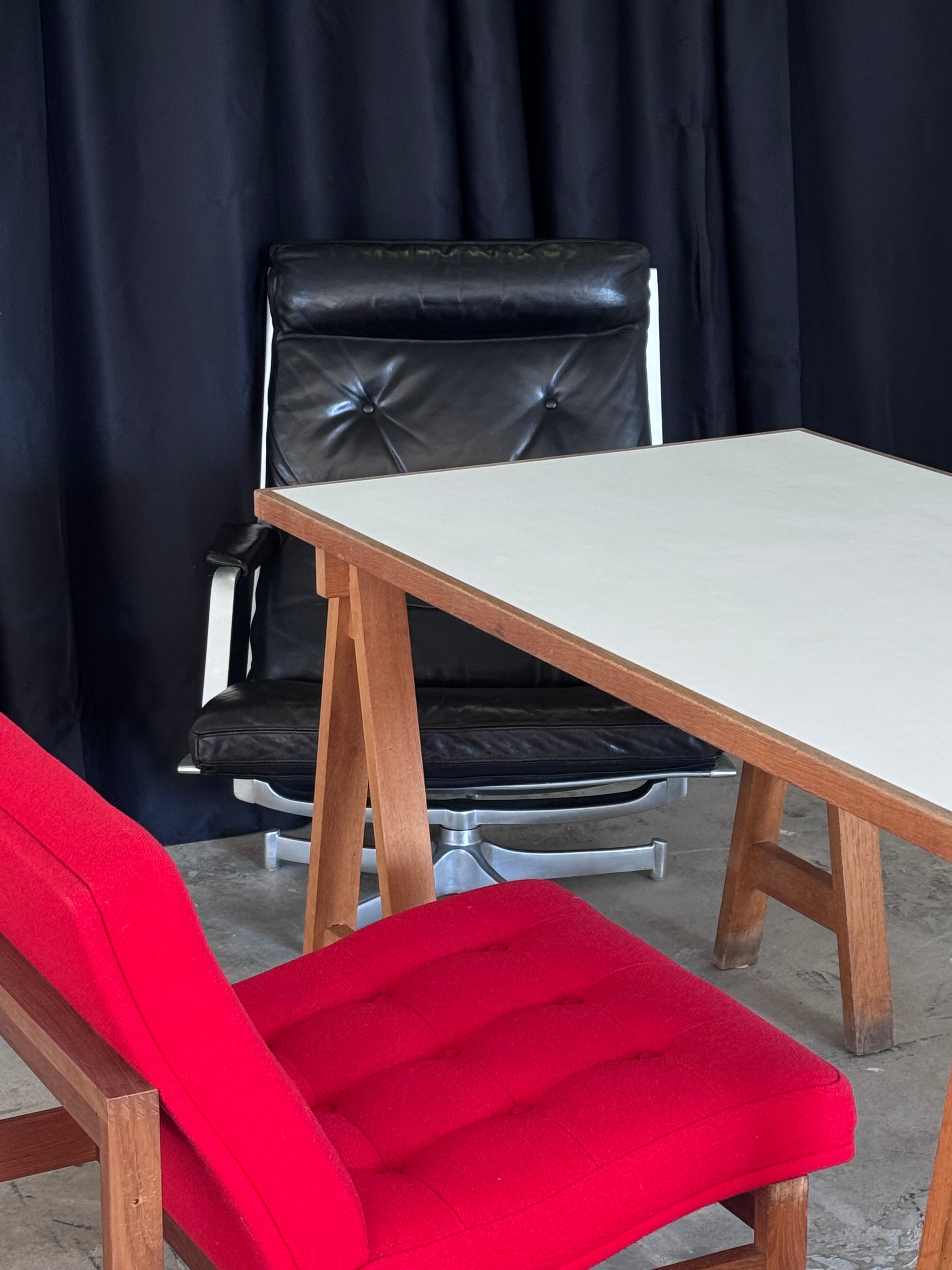 Esstisch zugeschrieben an Karl-Johan Hjerling – skandinavischer Bocktisch – 150 x 80 x 73 cm – Mid Century