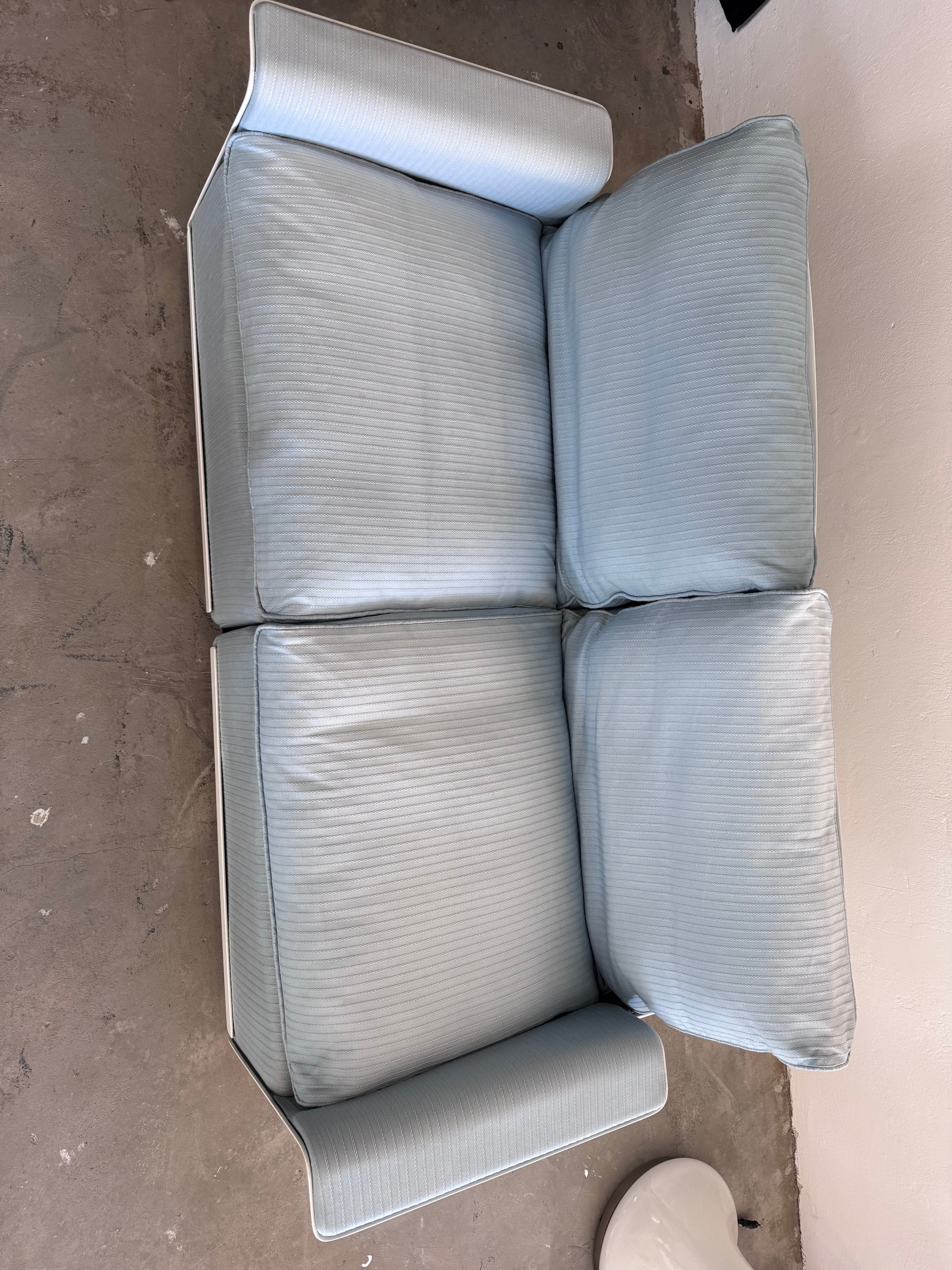 Vitsoe 620 2-Sitzer Sofa von Dieter Rams | Weißes Fiberglas | Original Vintage Designklassiker