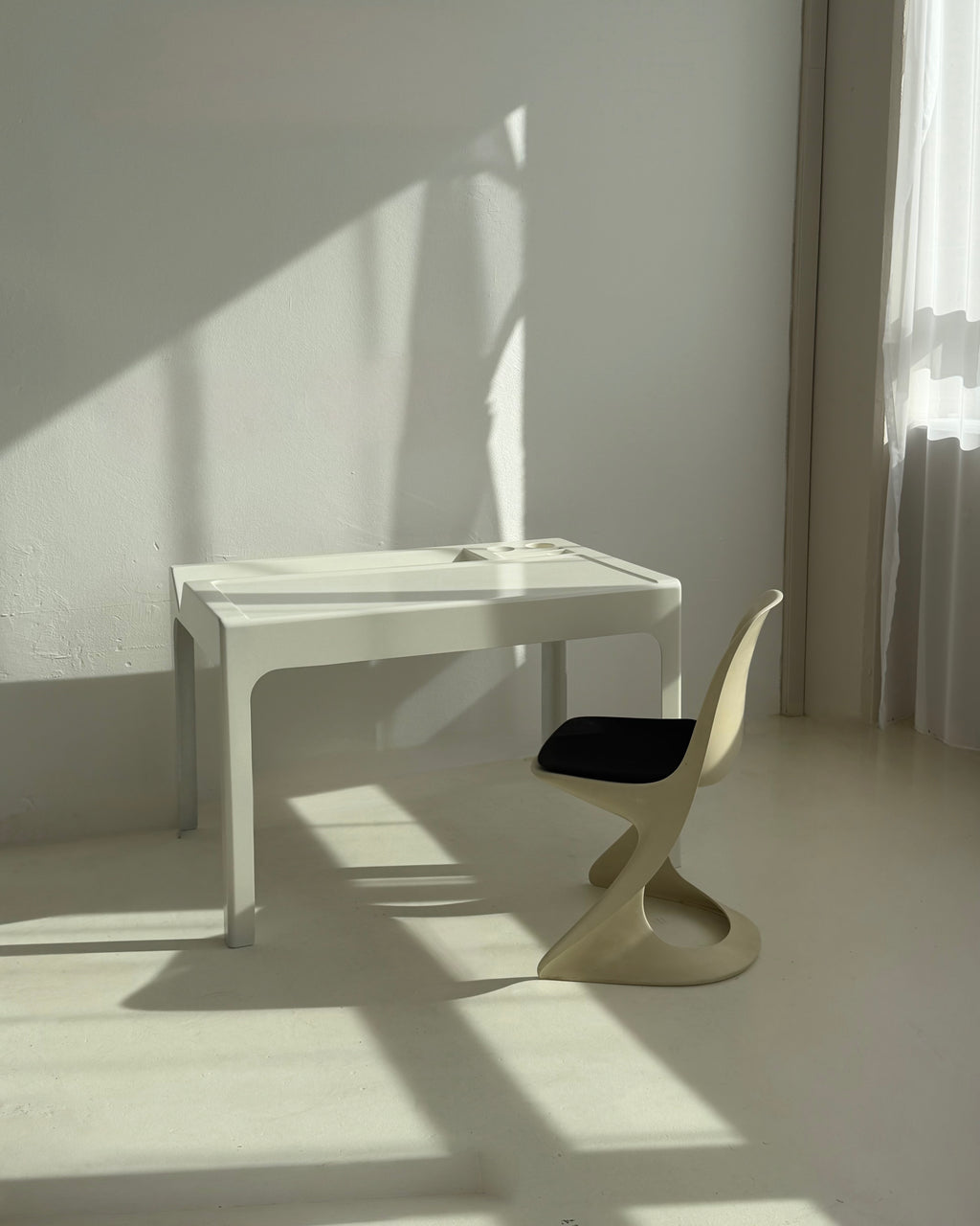 Ozoo Schreibtisch von Marc Berthier für D.A.N. / Roche Bobois, 1967 – französischer Mid-Century-Designklassiker