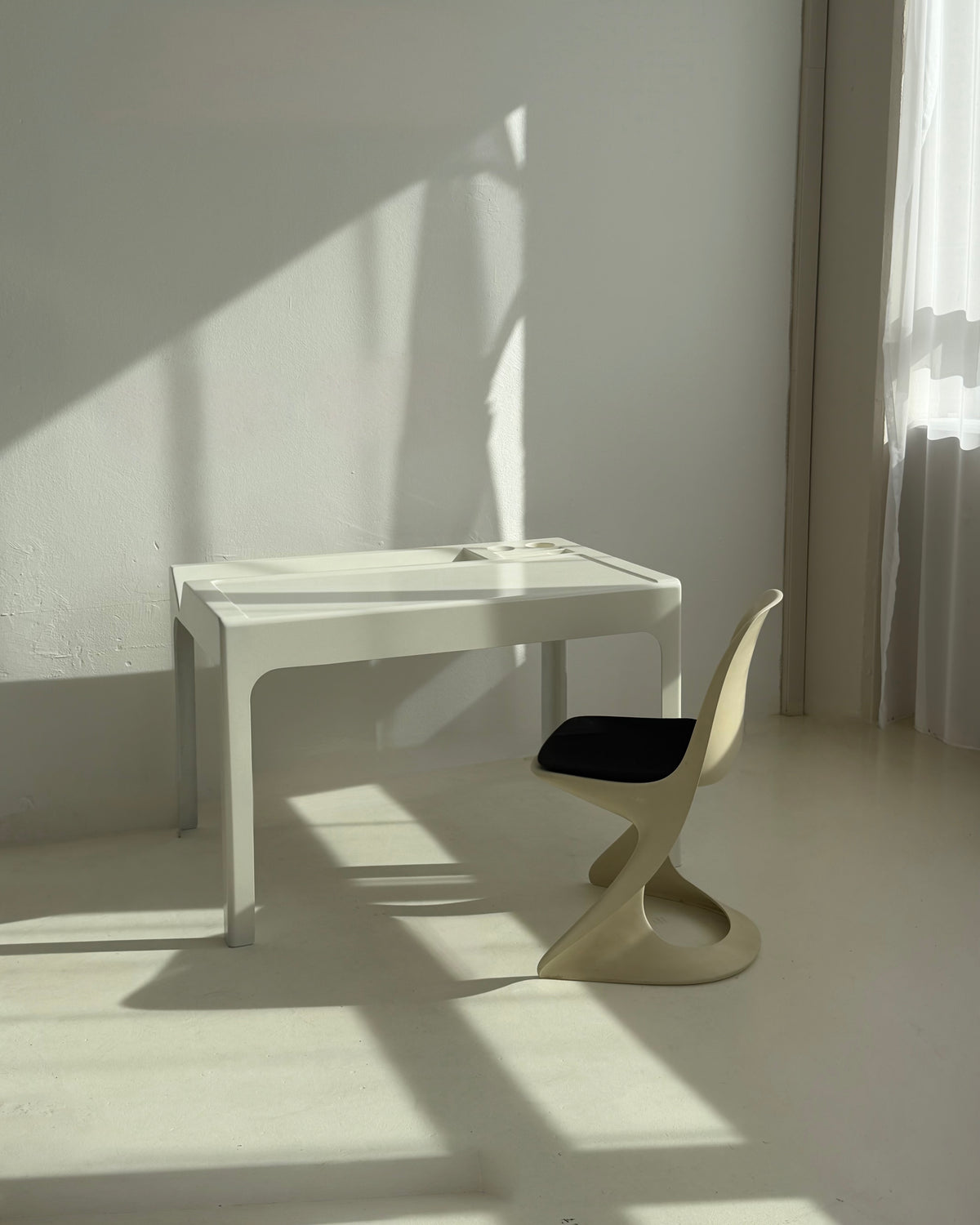 Ozoo Schreibtisch von Marc Berthier für D.A.N. / Roche Bobois, 1967 – französischer Mid-Century-Designklassiker