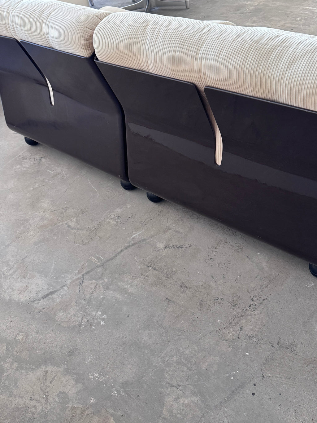 Amanta armchair Sessel by Mario Bellini braune Fiberglass Schale heller Bezugsstoff, C&B Italia