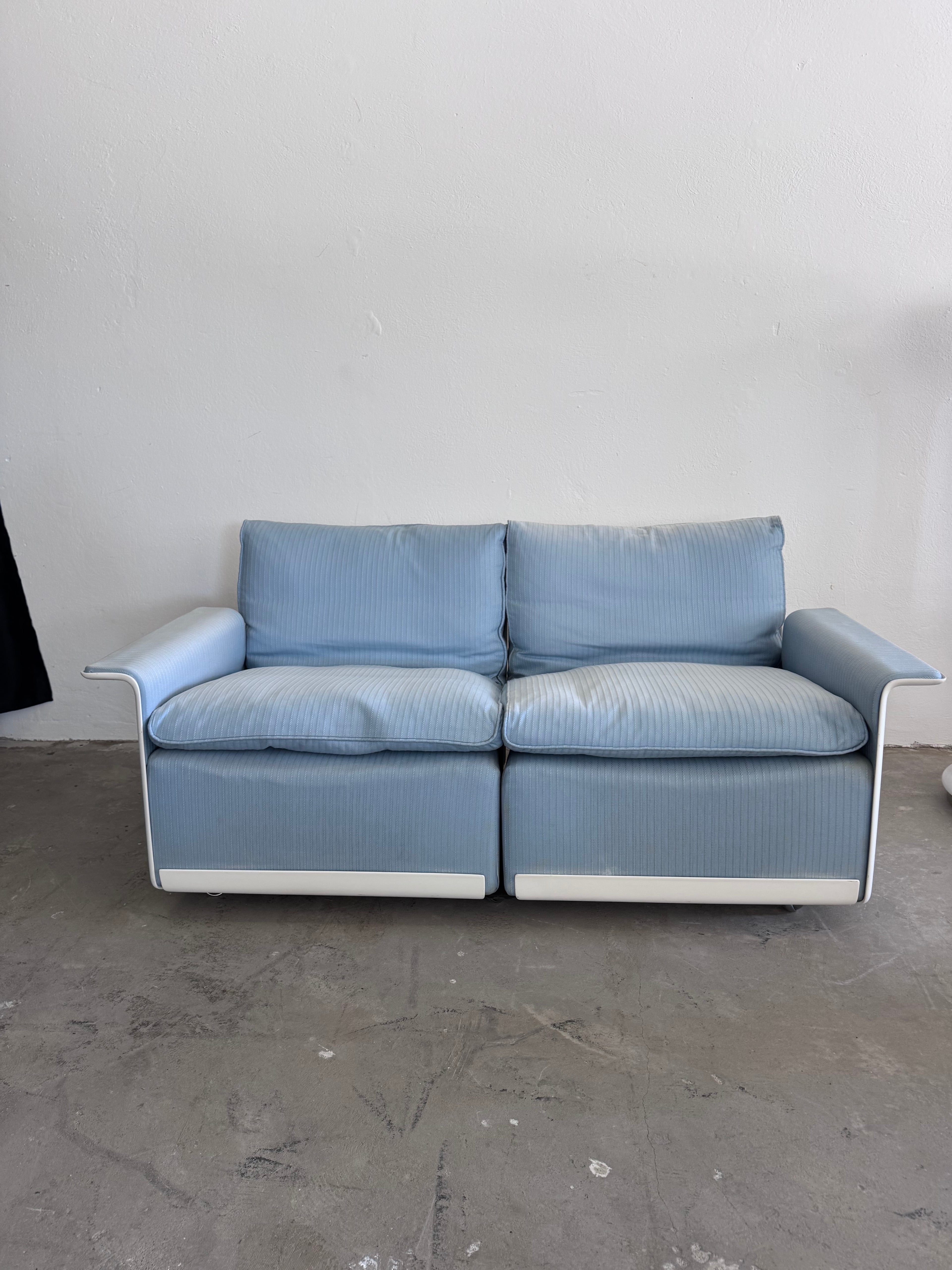 Vitsoe 620 2-Sitzer Sofa von Dieter Rams | Weißes Fiberglas | Original Vintage Designklassiker