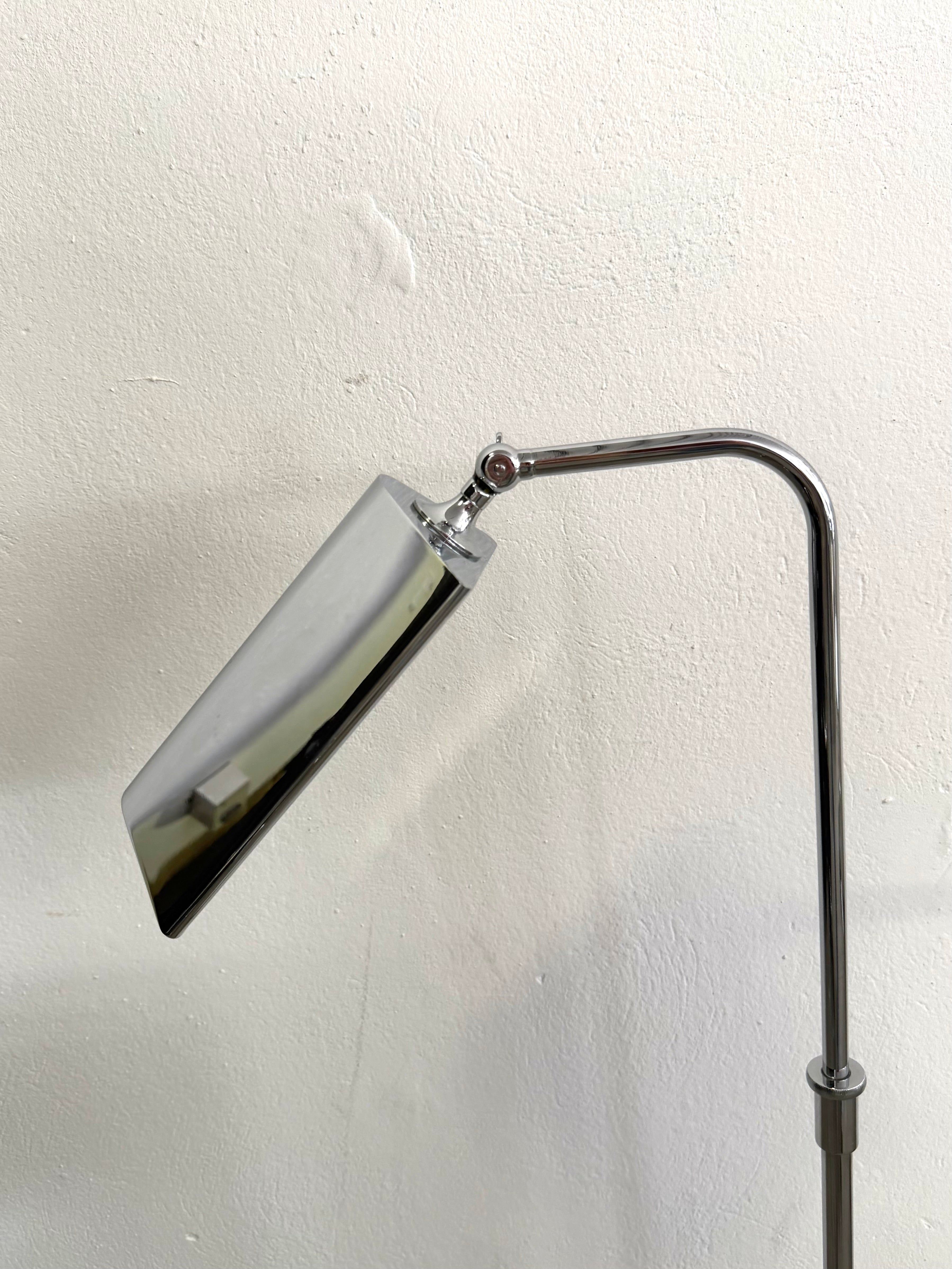 Florian Schulz Stehlampe, 1970er – Verchromte Hollywood Regency Designleuchte – Höhenverstellbar & Schwenkbar – Vintage Deutschland