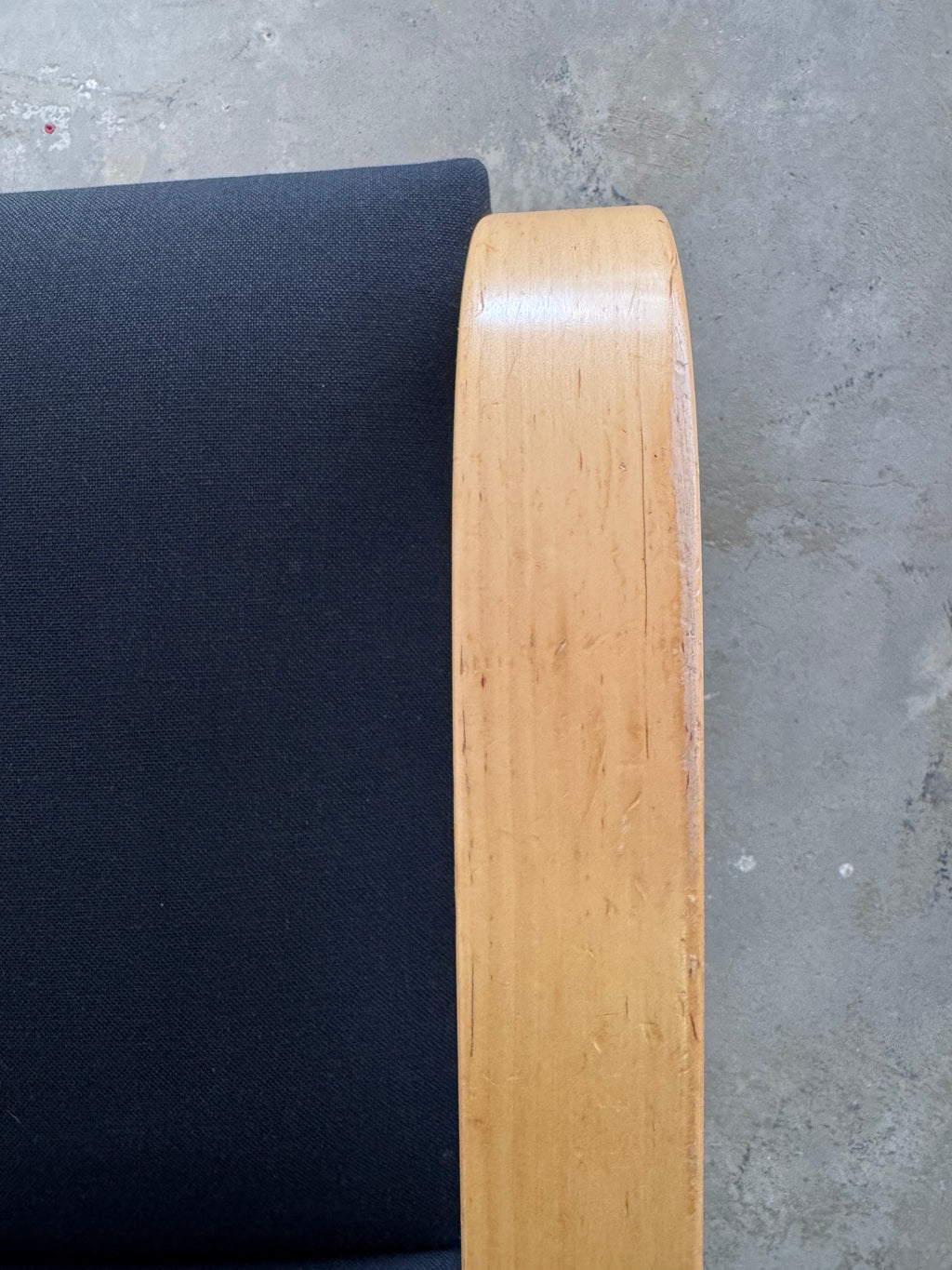 Alvar Aalto 36/401 Freischwinger Sessel für Artek, 1950er – Birke & schwarzer Stoff, Mid-Century Design