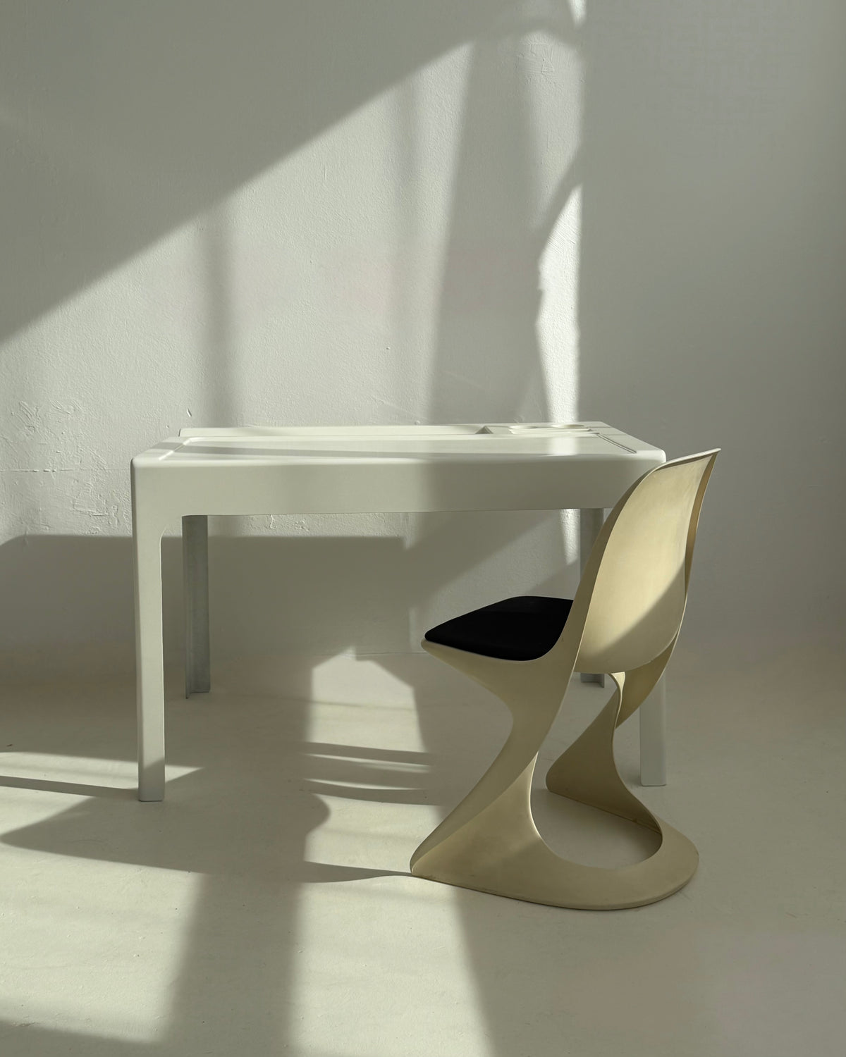 Ozoo Schreibtisch von Marc Berthier für D.A.N. / Roche Bobois, 1967 – französischer Mid-Century-Designklassiker
