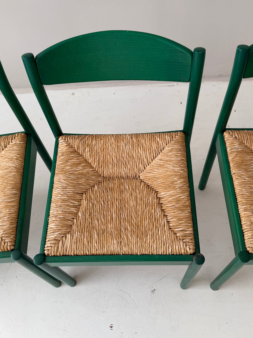 1/6 Vintage Thonet Stuhl in Dunkelgrün – Mid-Century Geflechtstuhl mit Bastgeflecht 70er