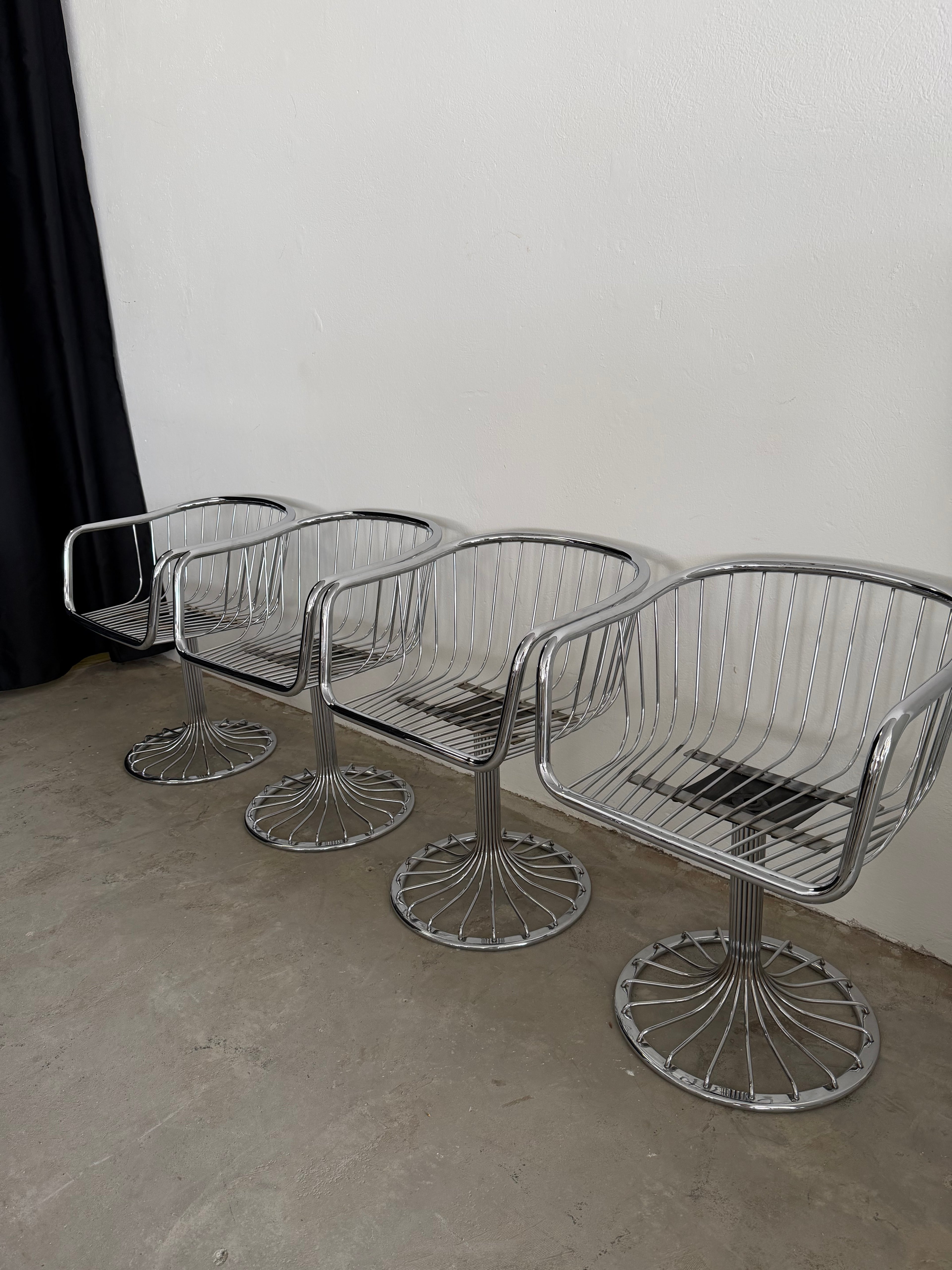 Gastone Rinaldi  Essgruppe | 4 Rima Freischwinger + Rauchglas Tisch | Italien 1970er