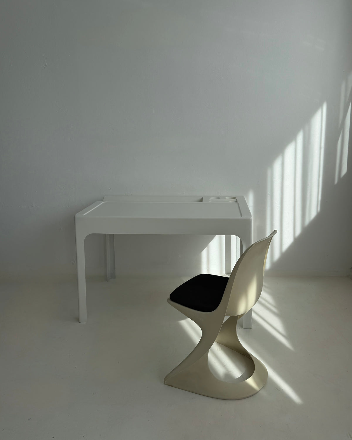Ozoo Schreibtisch von Marc Berthier für D.A.N. / Roche Bobois, 1967 – französischer Mid-Century-Designklassiker