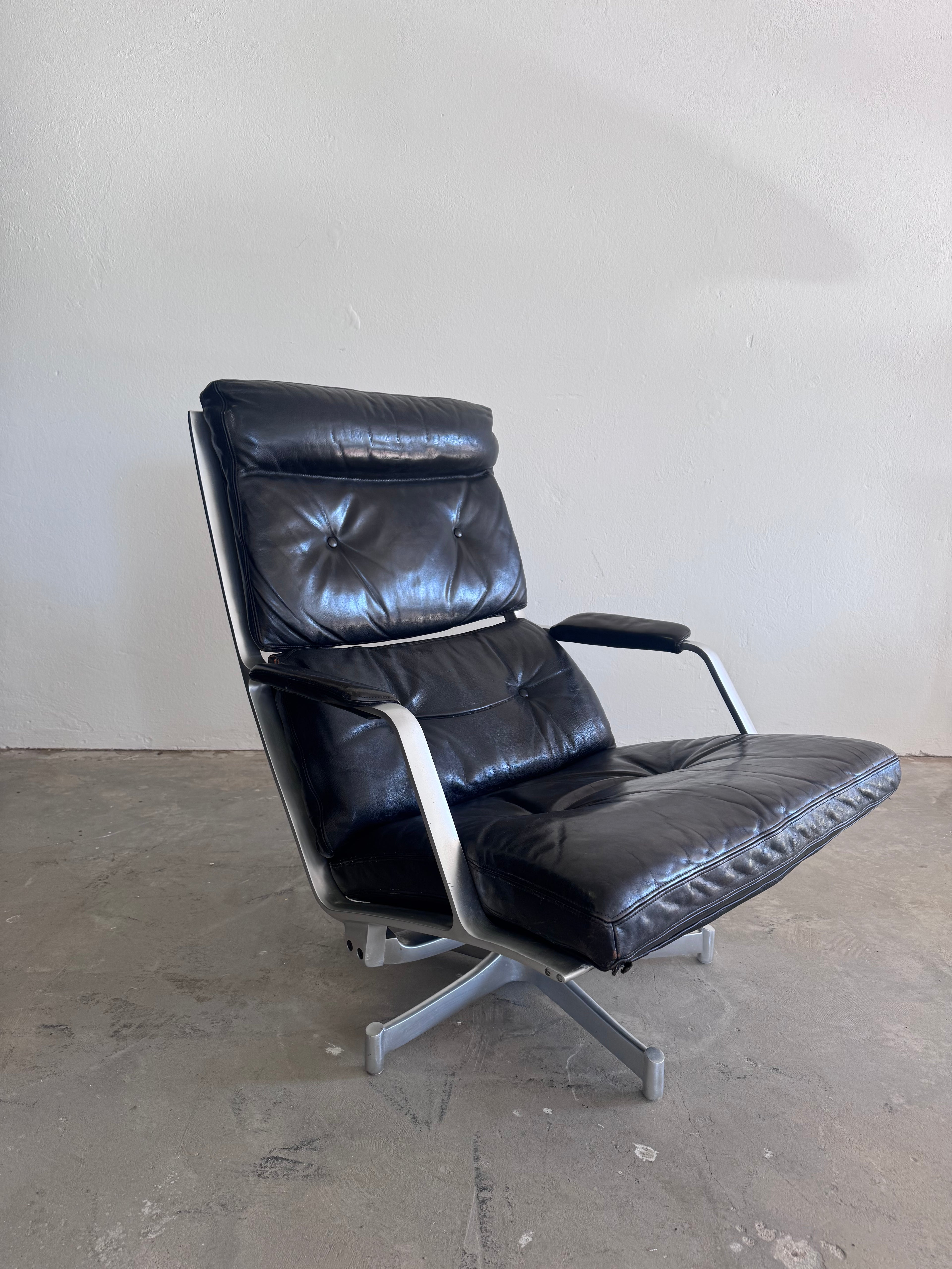 Jørgen Kastholm Lounge Chair für Kill International, 1960er Jahre – Aluminium & schwarzes Leder, Mid-Century Modern