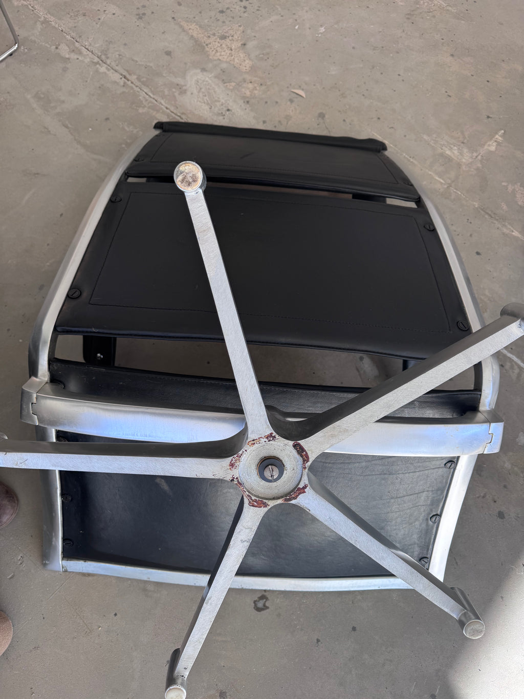 Jørgen Kastholm Lounge Chair für Kill International, 1960er Jahre – Aluminium & schwarzes Leder, Mid-Century Modern