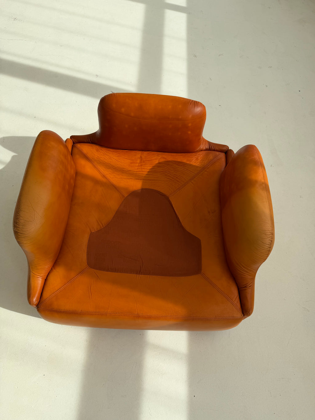 1 of 2 Vintage Confidential Lounge Chair by Alberto Rosselli for Saporiti, 1970s Italian Cognac Leather Armchair