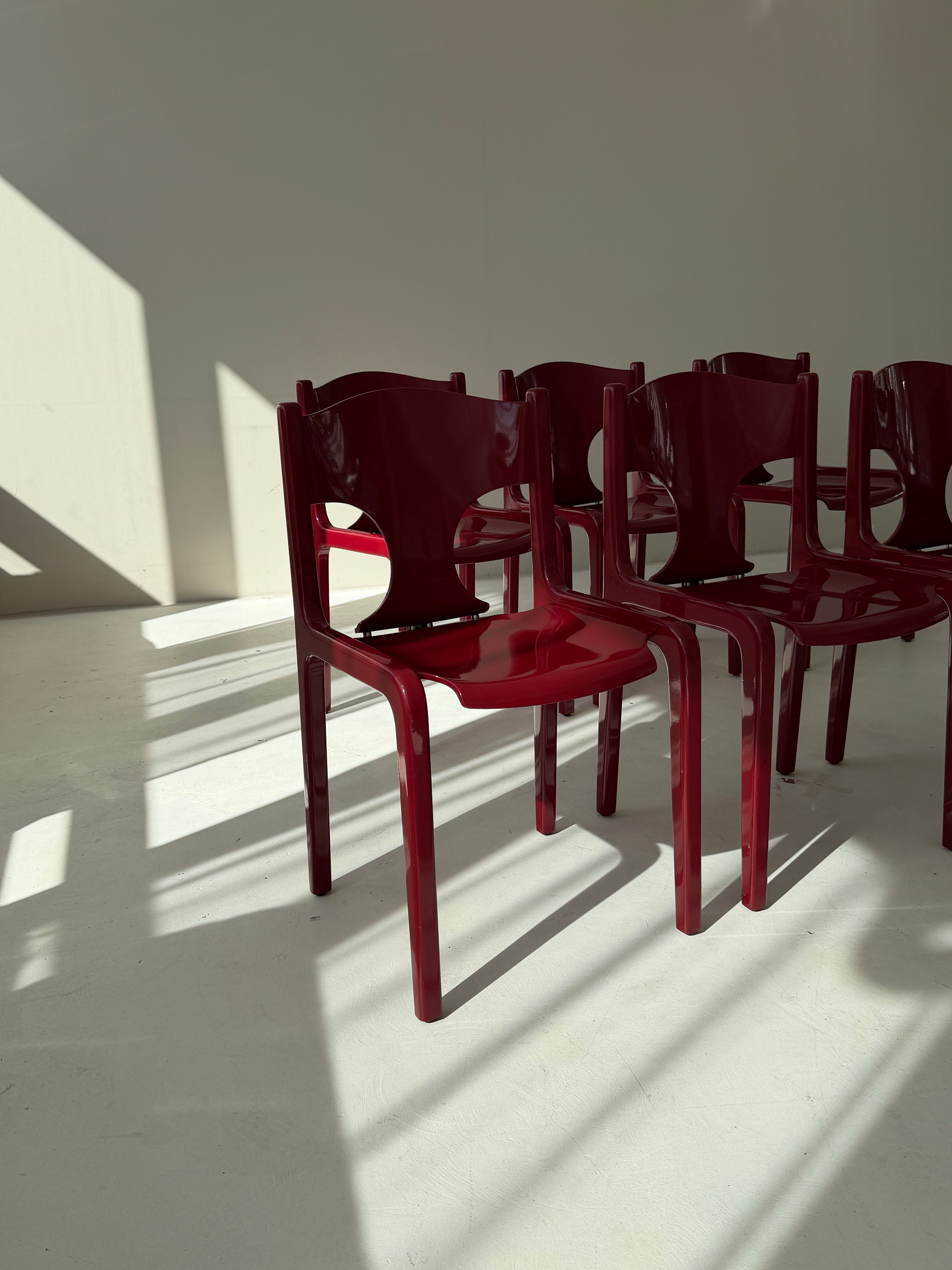 1 of 6 Augusto Savini for Pozzi “Pamplona” Dining Chairs, Rare Burgundy Red, Italian Mid-Century Modern, 1960s