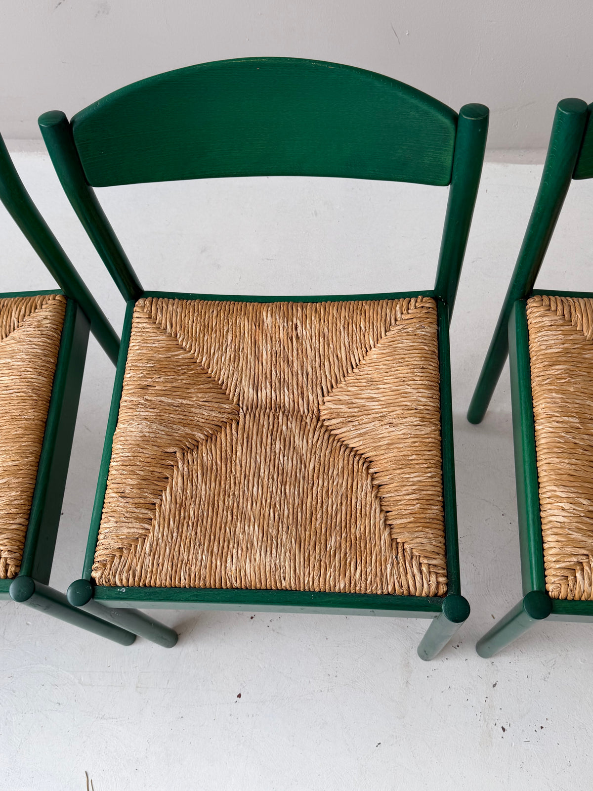 1/6 Vintage Thonet Stuhl in Dunkelgrün – Mid-Century Geflechtstuhl mit Bastgeflecht 70er