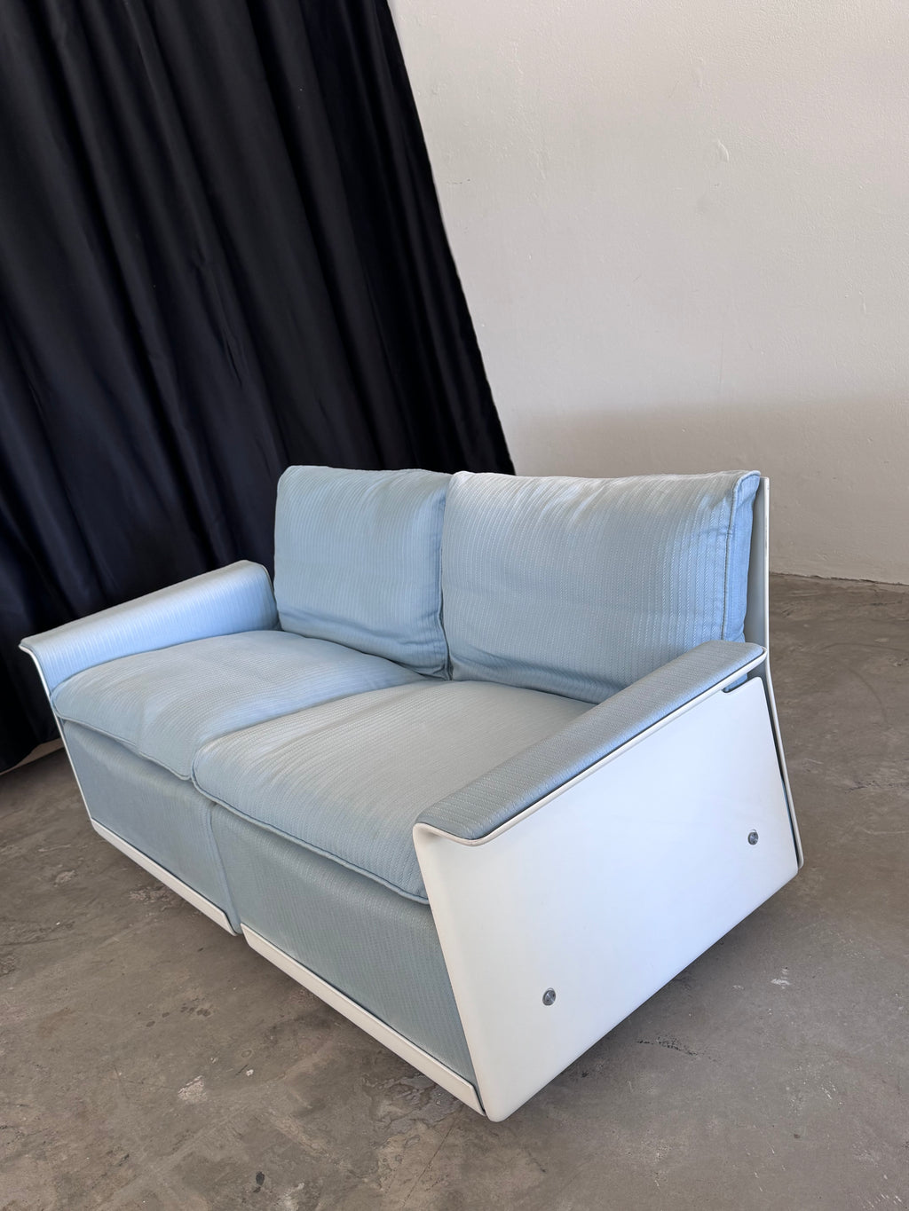 Vitsoe 620 2-Sitzer Sofa von Dieter Rams | Weißes Fiberglas | Original Vintage Designklassiker