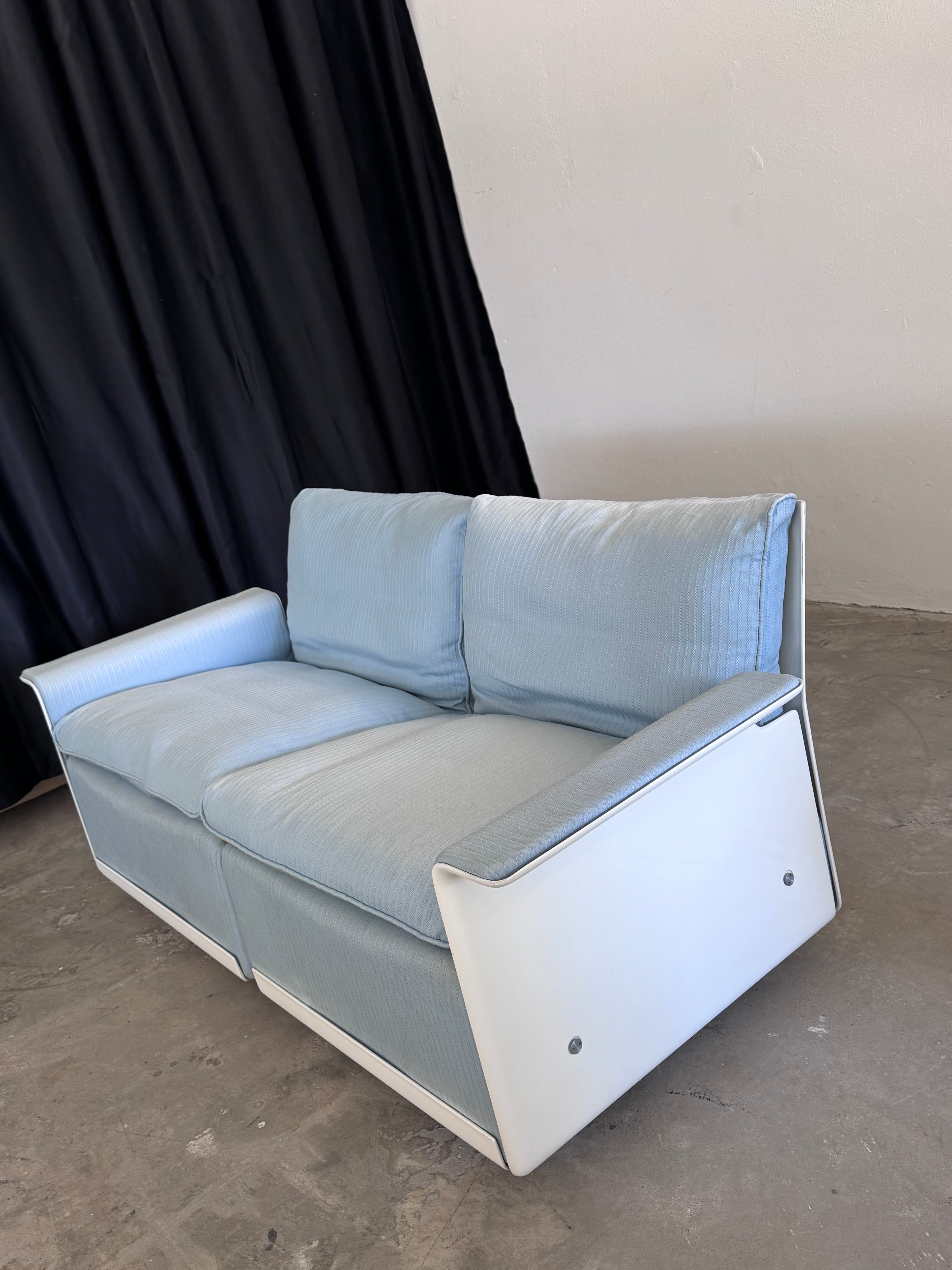 Vitsoe 620 2-Sitzer Sofa von Dieter Rams | Weißes Fiberglas | Original Vintage Designklassiker