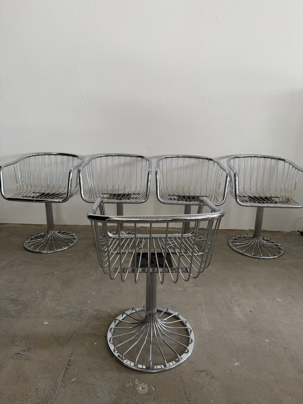 Gastone Rinaldi  Essgruppe | 4 Rima Freischwinger + Rauchglas Tisch | Italien 1970er