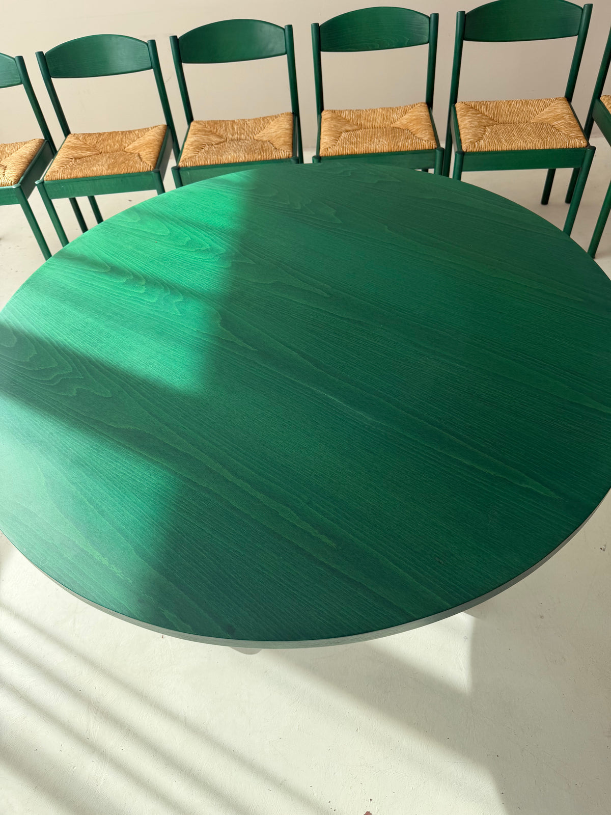 1/6 Vintage Thonet Stuhl in Dunkelgrün – Mid-Century Geflechtstuhl mit Bastgeflecht 70er