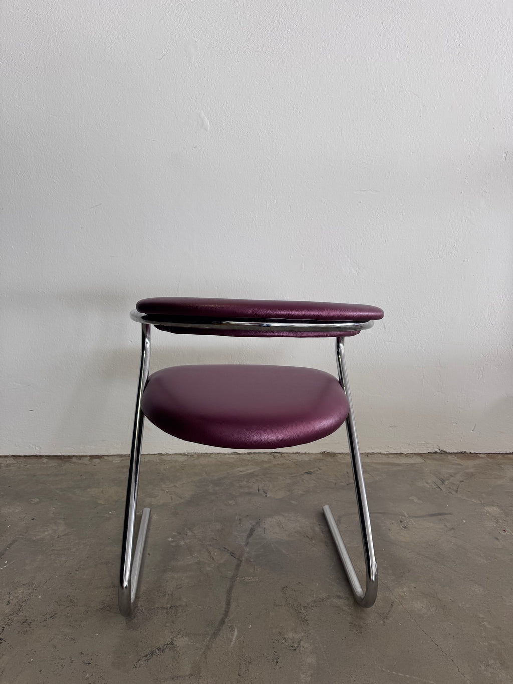 Set of 4 Cantilever Chairs · 1970s · Chrome Frame · Metallic Aubergine Faux Leather · Vintage Space Age