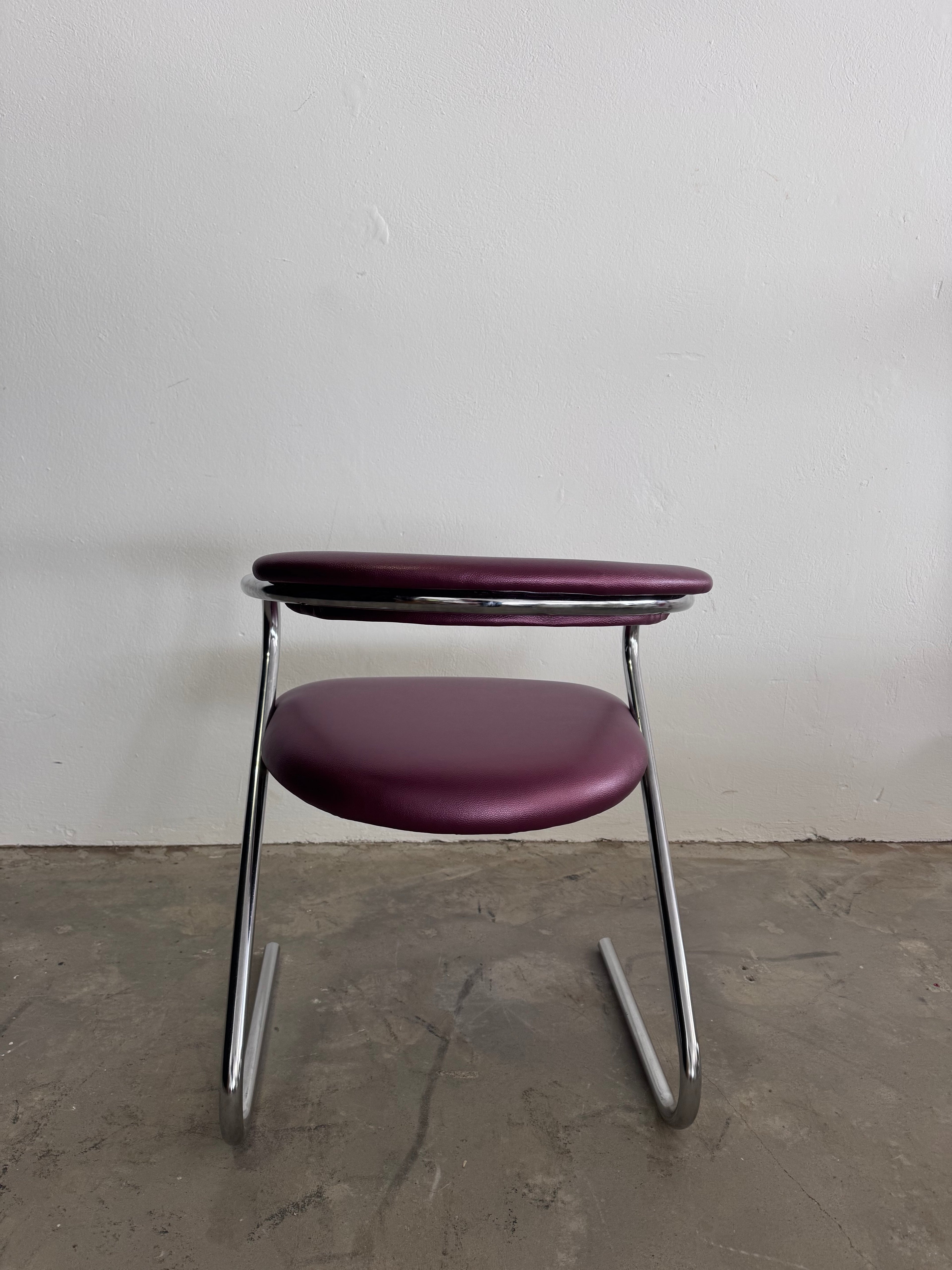 Set of 4 Cantilever Chairs · 1970s · Chrome Frame · Metallic Aubergine Faux Leather · Vintage Space Age
