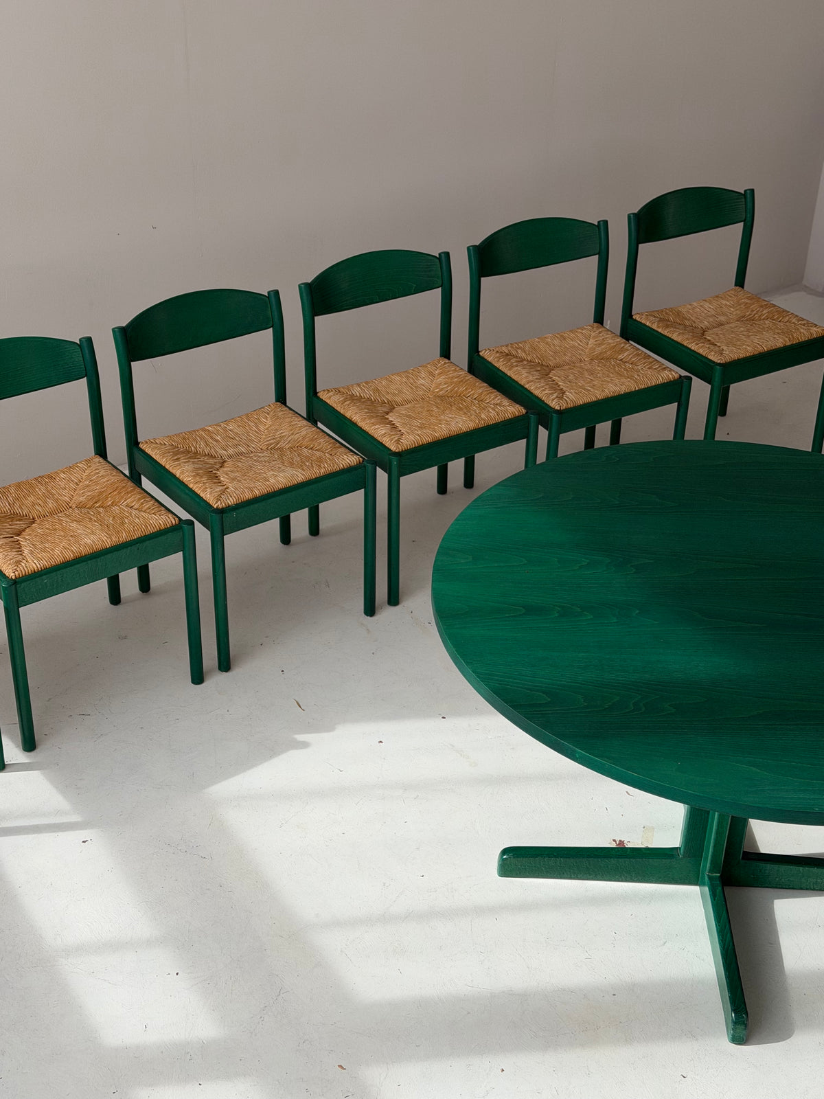 1/6 Vintage Thonet Stuhl in Dunkelgrün – Mid-Century Geflechtstuhl mit Bastgeflecht 70er