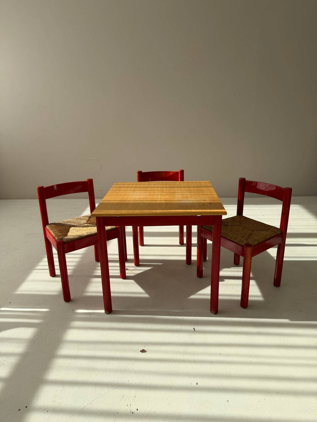 SET of 4 Vintage Red Carimate Chairs style by Vico Magistretti / Wooden Dining Chairs with Woven Seat / Made in Italy / 1970s