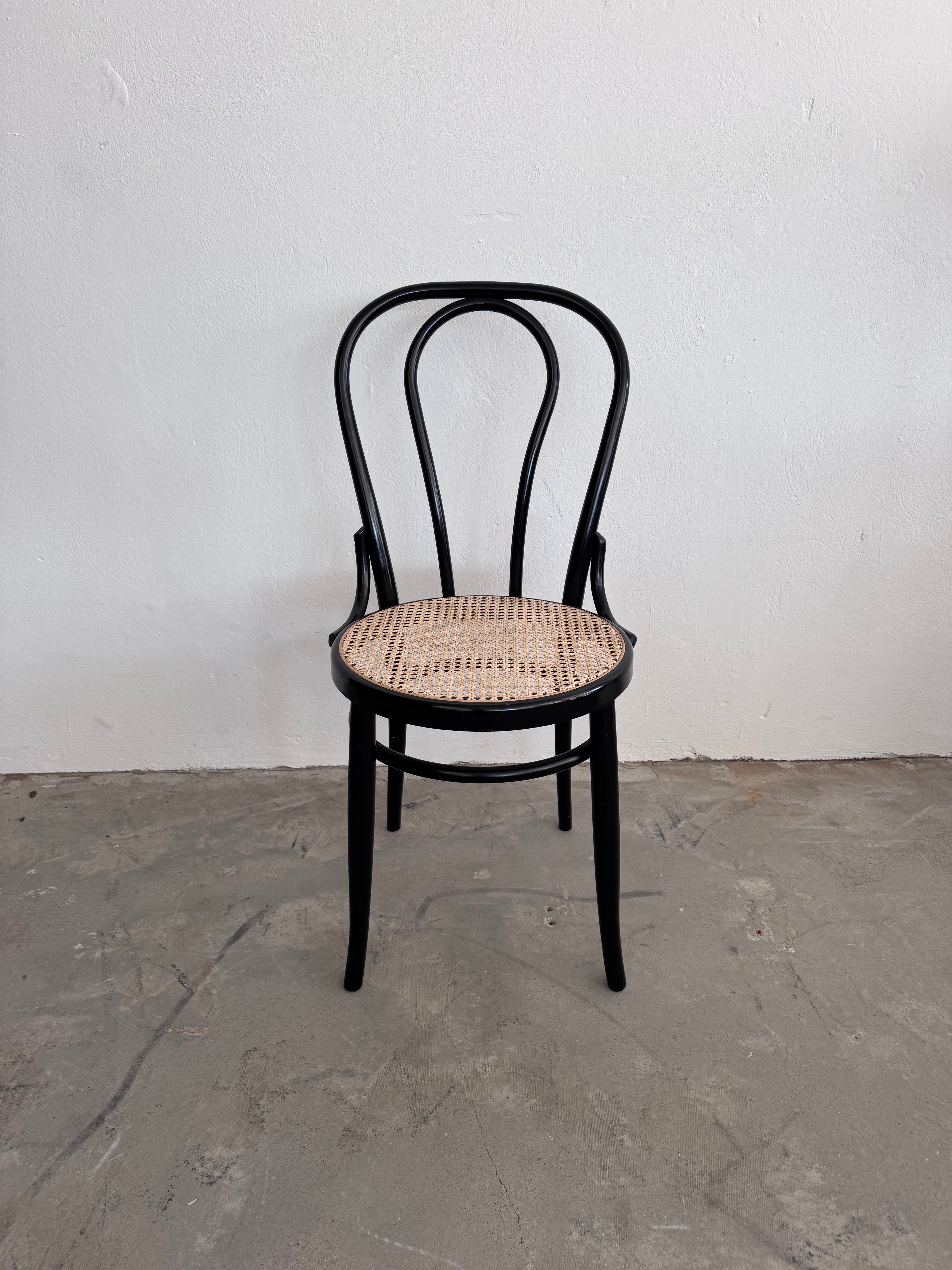 Thonet Nr. 18 Stuhl aus Buchenholz & Wiener Geflecht, 1960er – zugeschrieben Thonet / Herbatschek