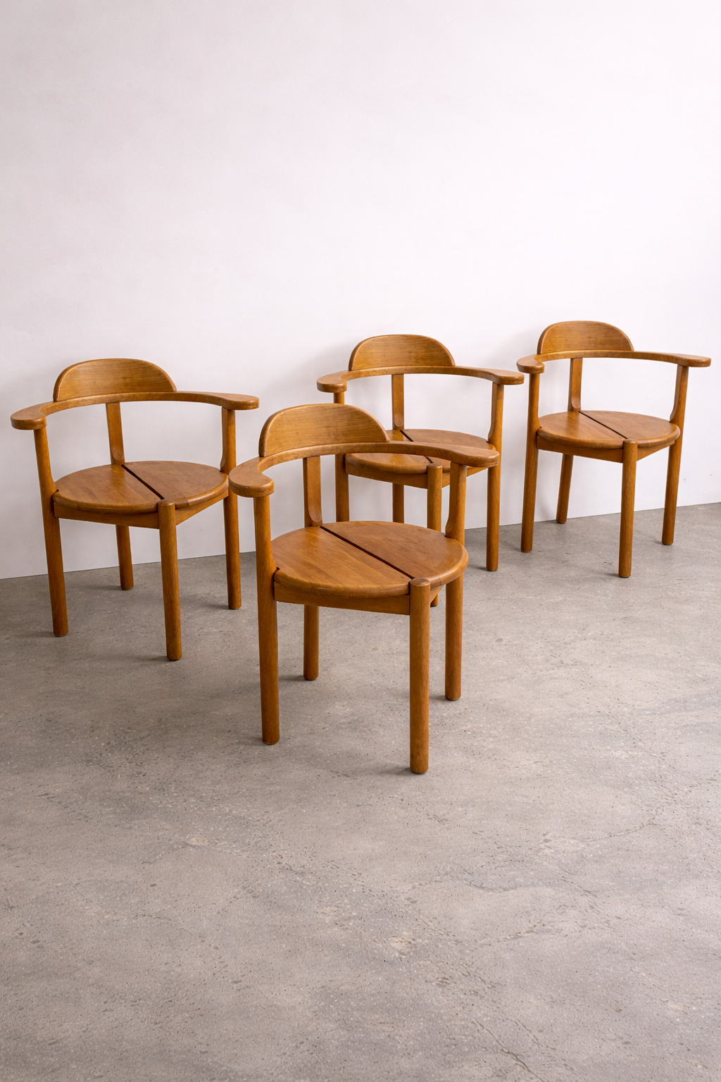 1/4 Dänischer Mid Century Esszimmerstuhl, 1960er Vintage Armlehnstuhl aus Erlenholz, Skandinavisches Design, Organische Form