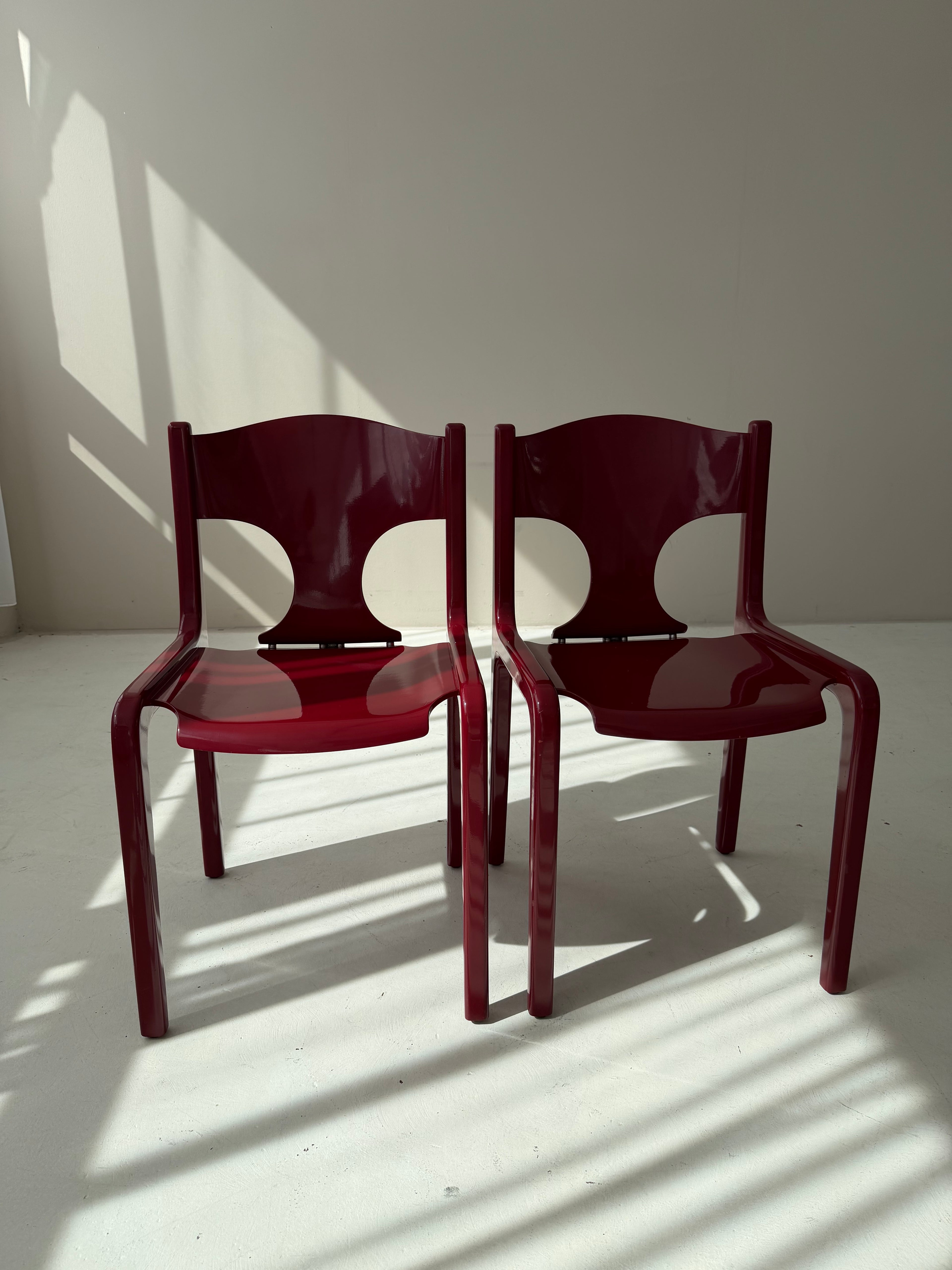 1 of 6 Augusto Savini for Pozzi “Pamplona” Dining Chairs, Rare Burgundy Red, Italian Mid-Century Modern, 1960s