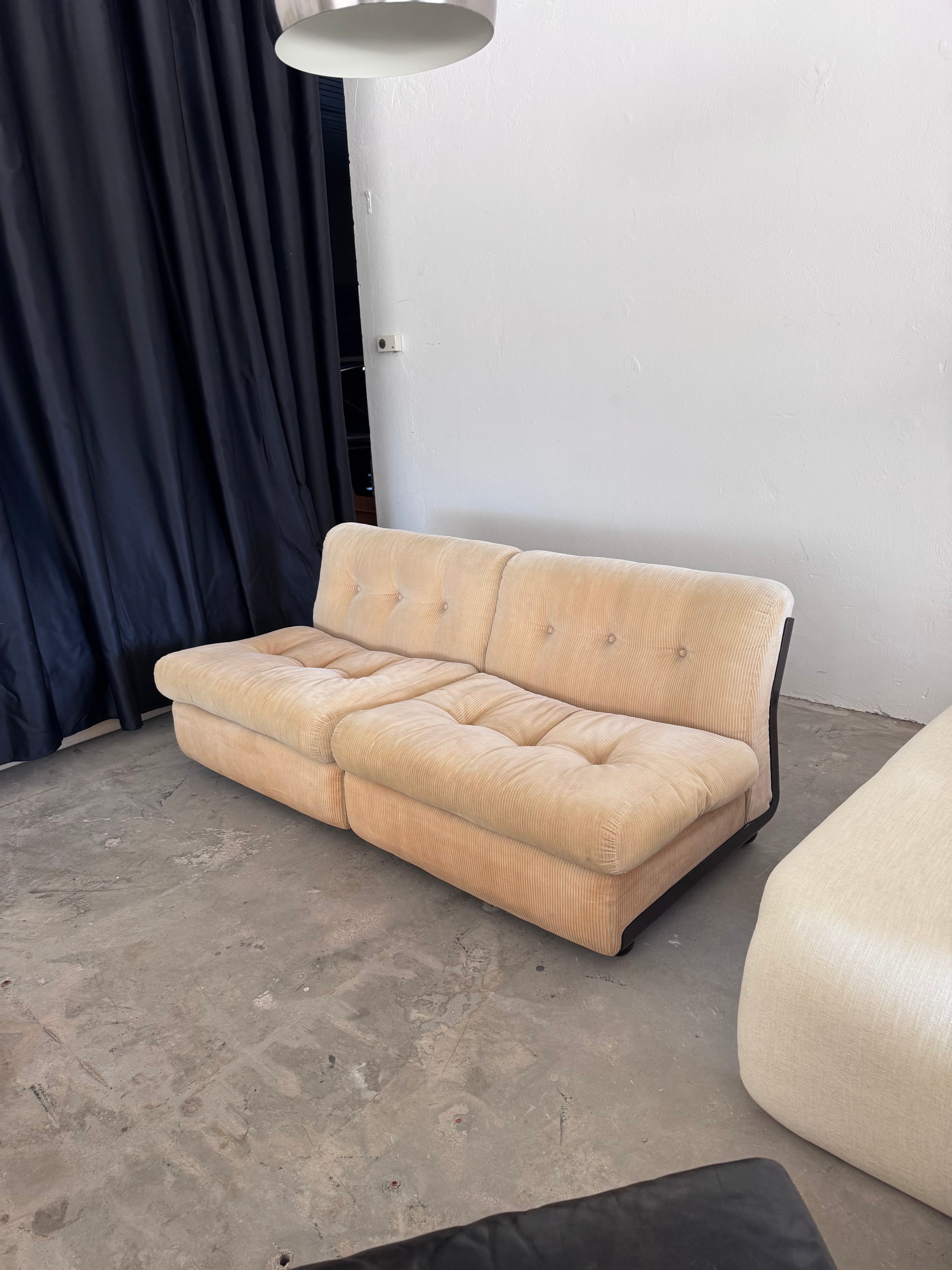 Amanta armchair Sessel by Mario Bellini braune Fiberglass Schale heller Bezugsstoff, C&B Italia