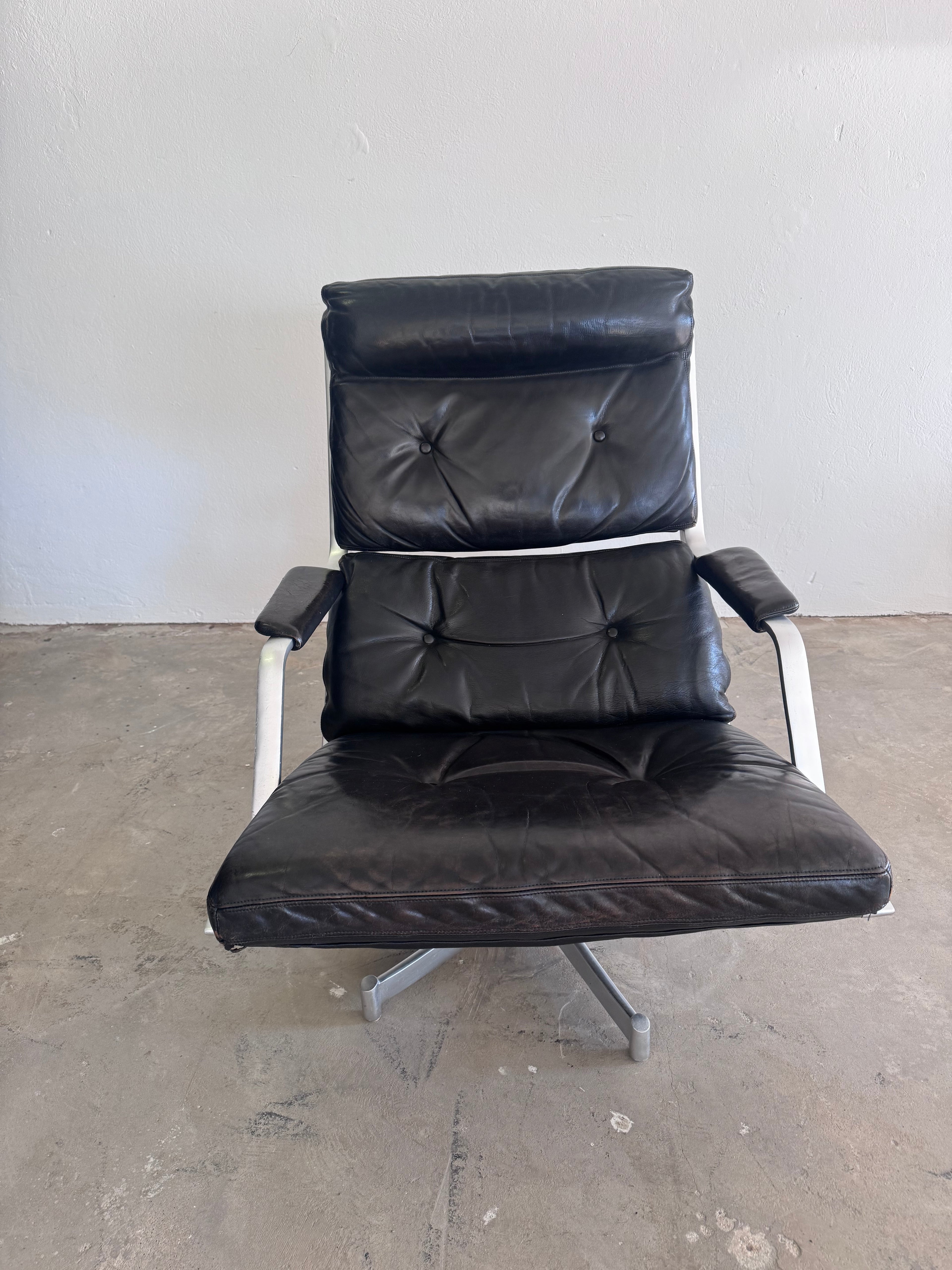 Jørgen Kastholm Lounge Chair für Kill International, 1960er Jahre – Aluminium & schwarzes Leder, Mid-Century Modern
