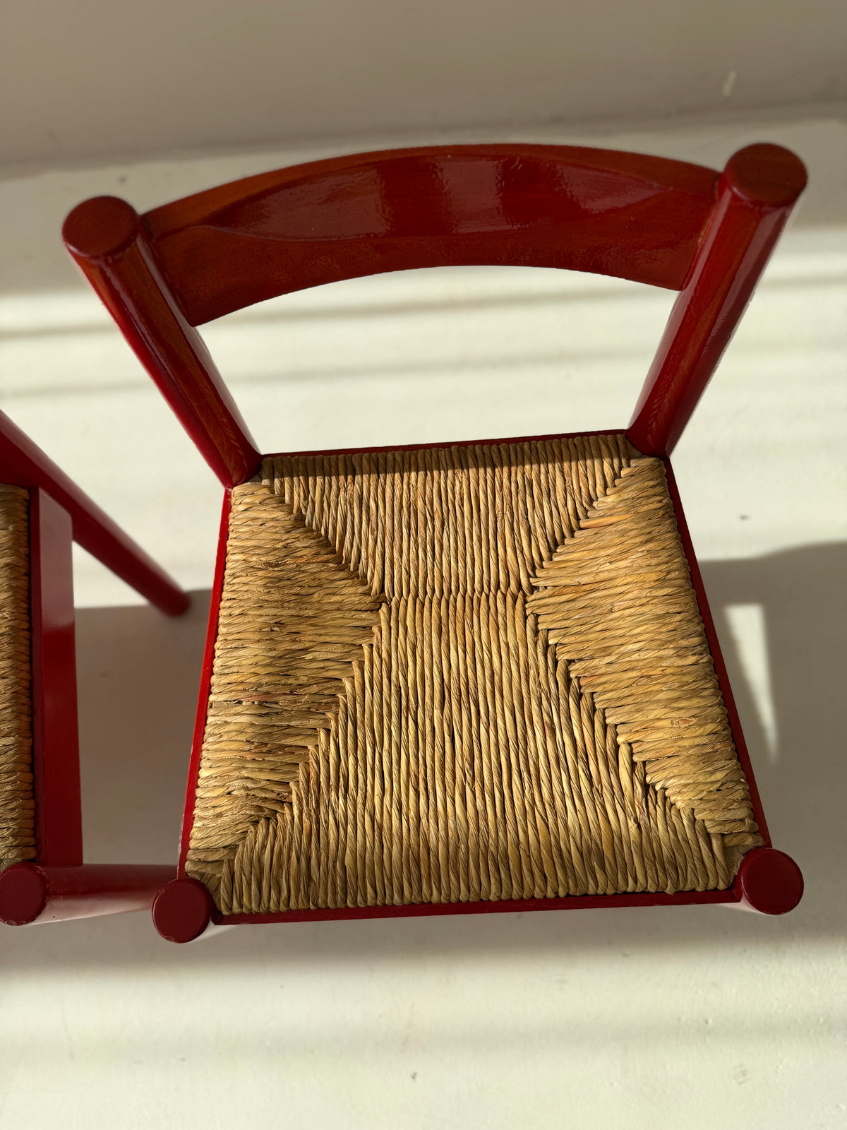 SET of 4 Vintage Red Carimate Chairs style by Vico Magistretti / Wooden Dining Chairs with Woven Seat / Made in Italy / 1970s