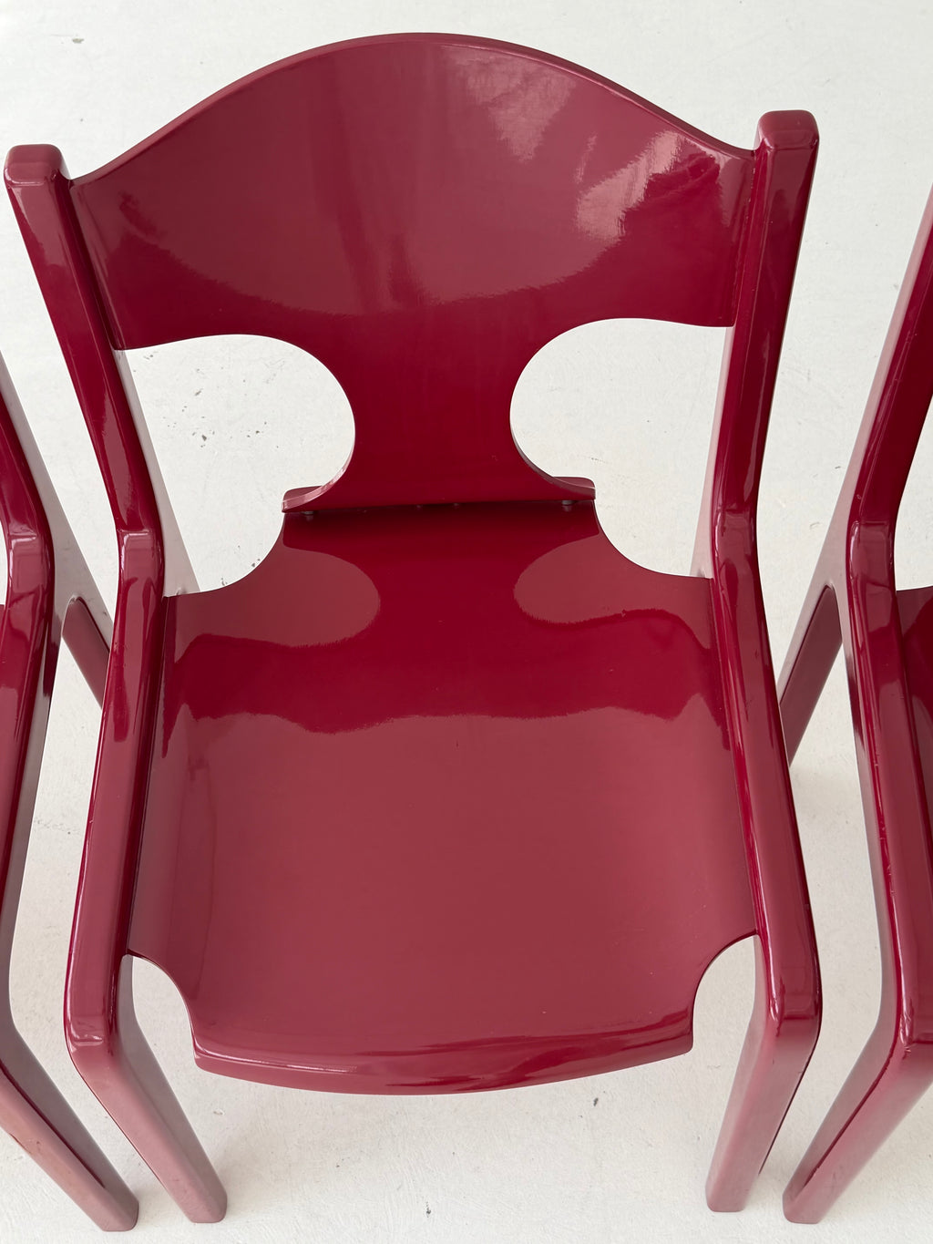 1 of 6 Augusto Savini for Pozzi “Pamplona” Dining Chairs, Rare Burgundy Red, Italian Mid-Century Modern, 1960s