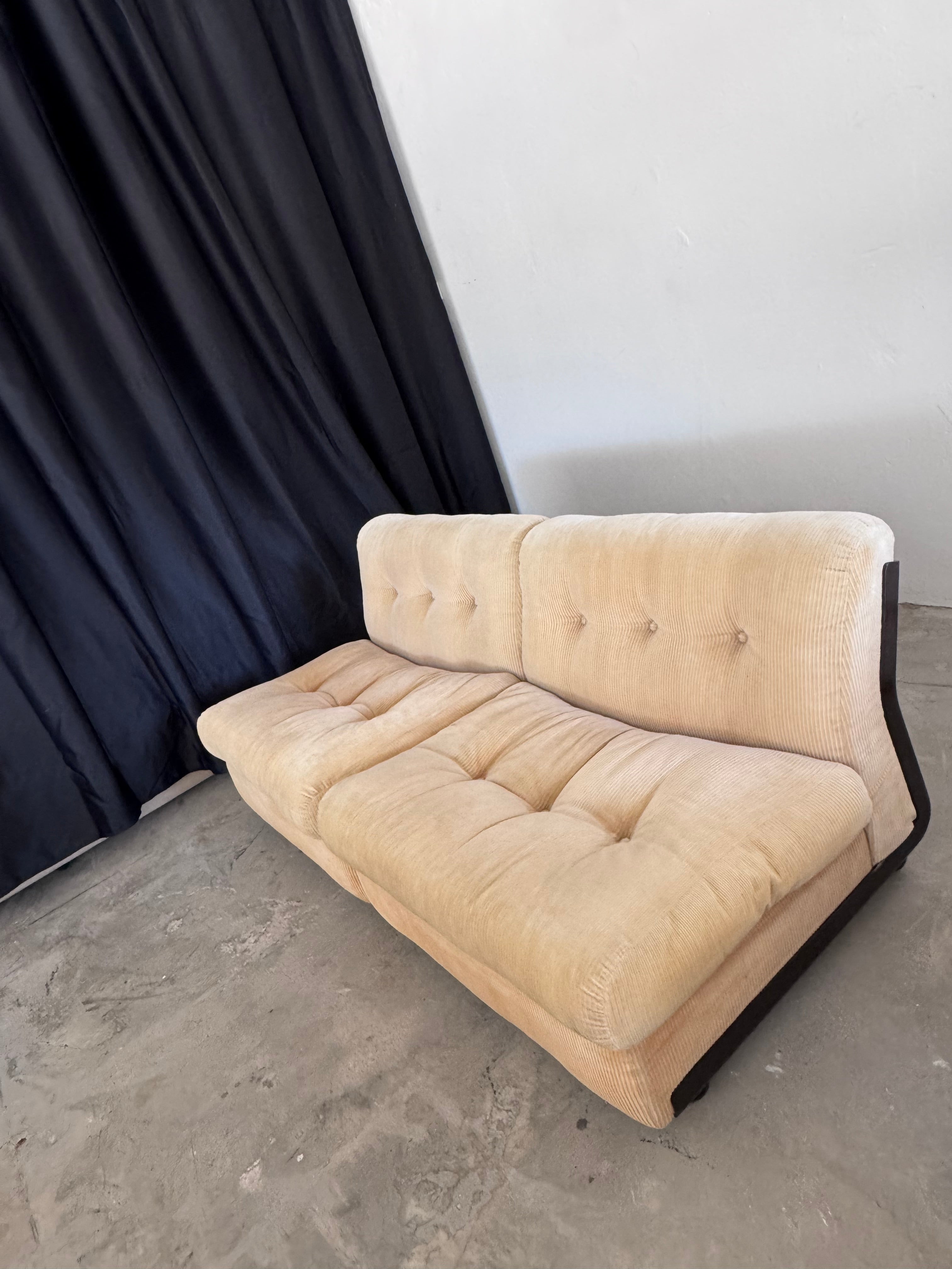 Amanta armchair Sessel by Mario Bellini braune Fiberglass Schale heller Bezugsstoff, C&B Italia