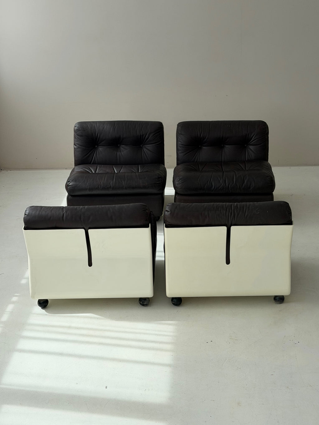 1/5 Vintage Amanta Lounge Chair by Mario Bellini for C&B Italia, Original Leather & Fiberglass, 1970s Italian Design