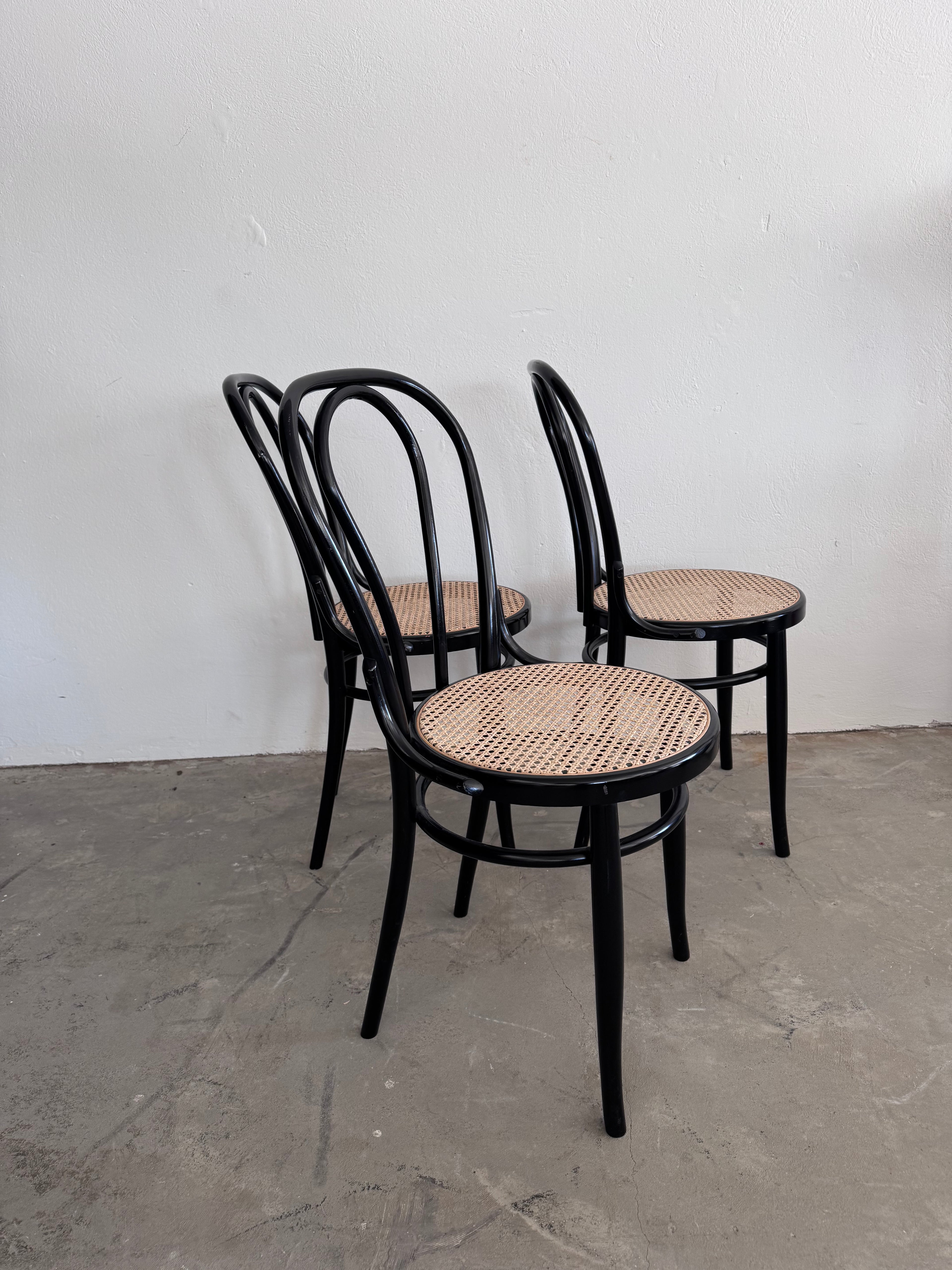 Thonet Nr. 18 Stuhl aus Buchenholz & Wiener Geflecht, 1960er – zugeschrieben Thonet / Herbatschek