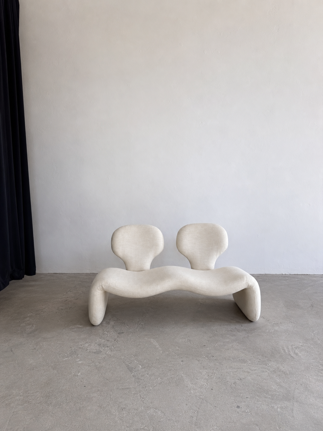Djinn 2-Sitzer Sofa in Creme Bouclé von Olivier Mourgue für Airborne, 1970er