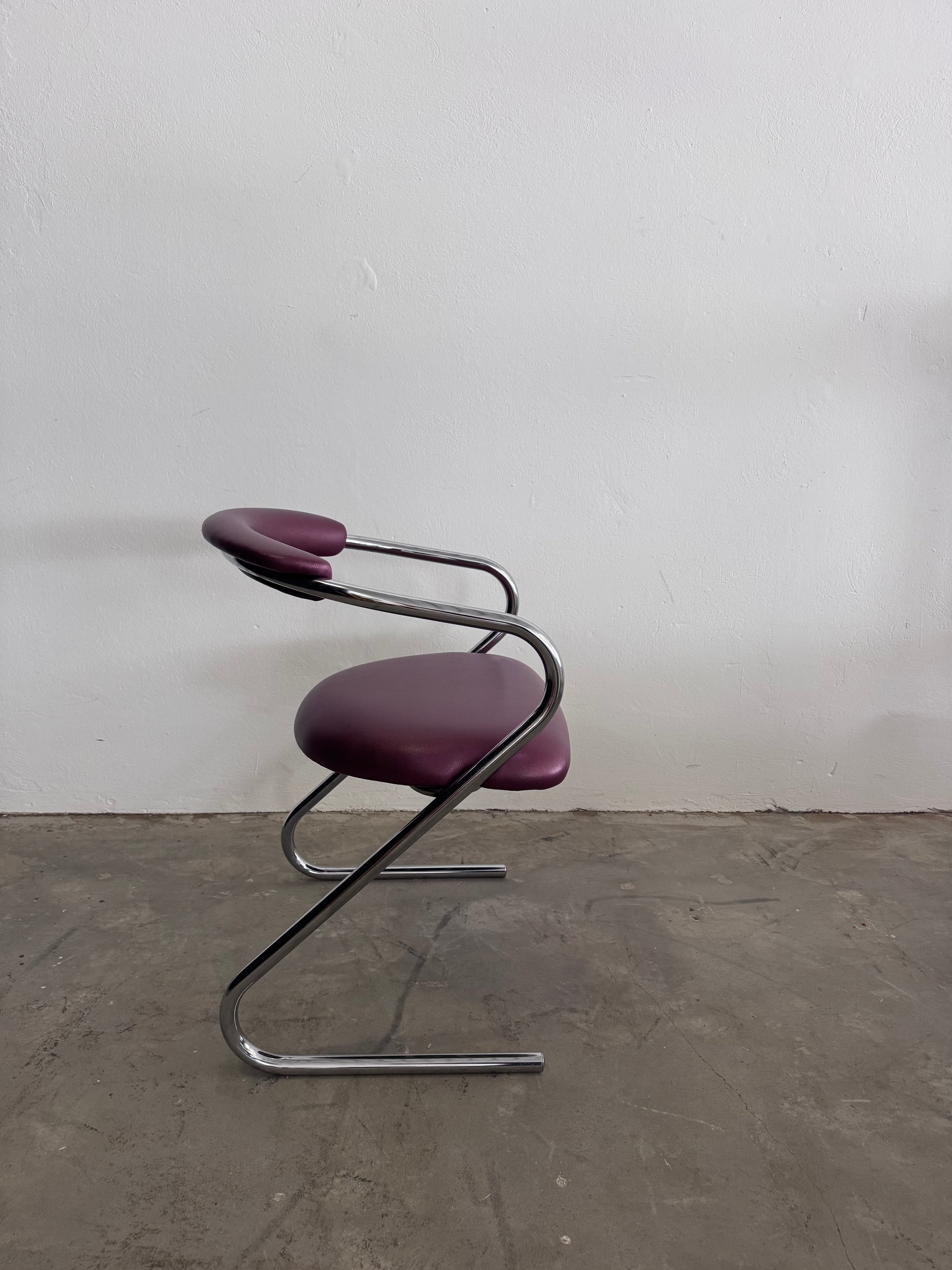 Set of 4 Cantilever Chairs · 1970s · Chrome Frame · Metallic Aubergine Faux Leather · Vintage Space Age