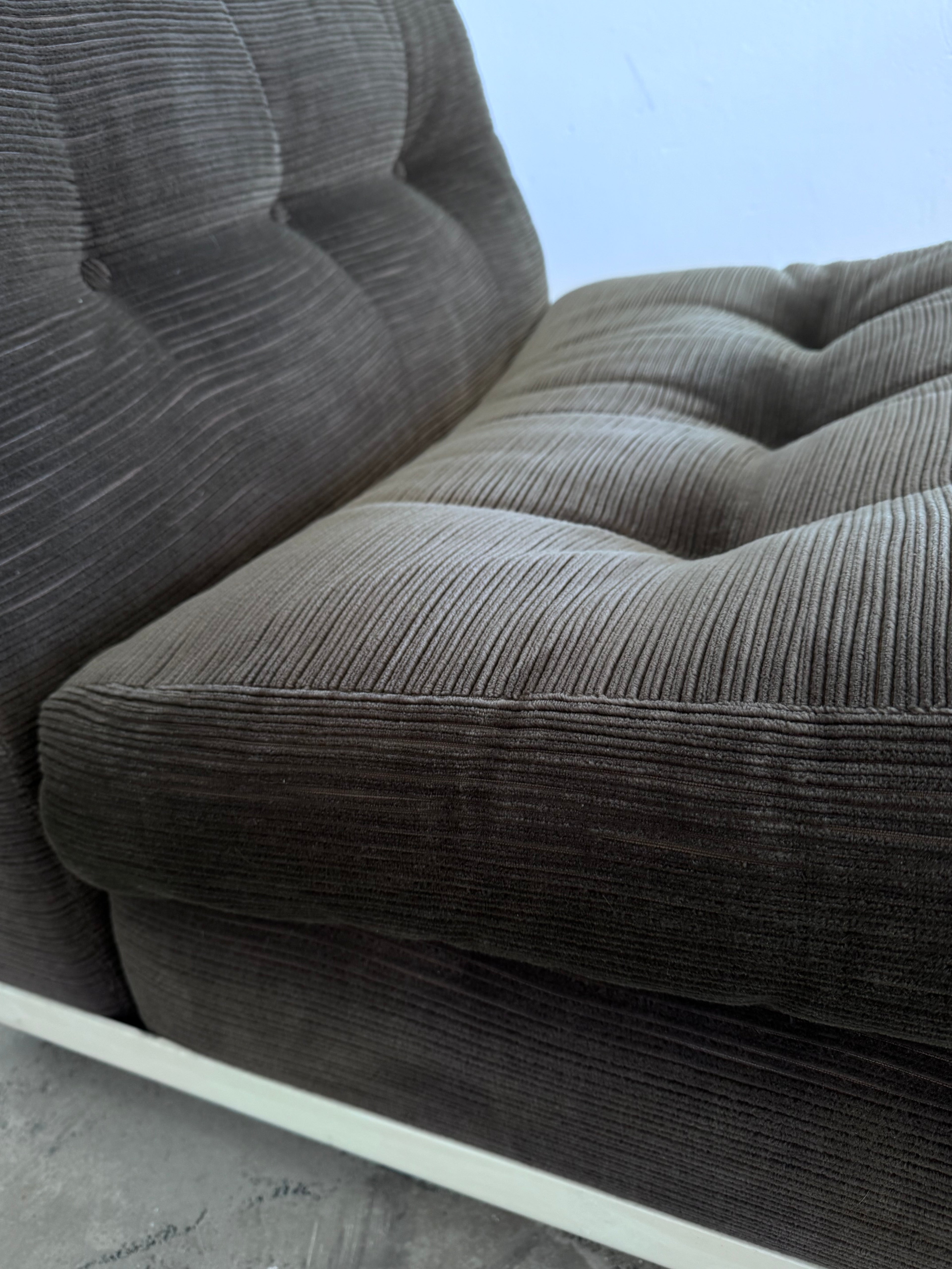 Amanta armchair Sessel by Mario Bellini dunkel brauner Bezugsstoff, C&B Italia (Kopie)