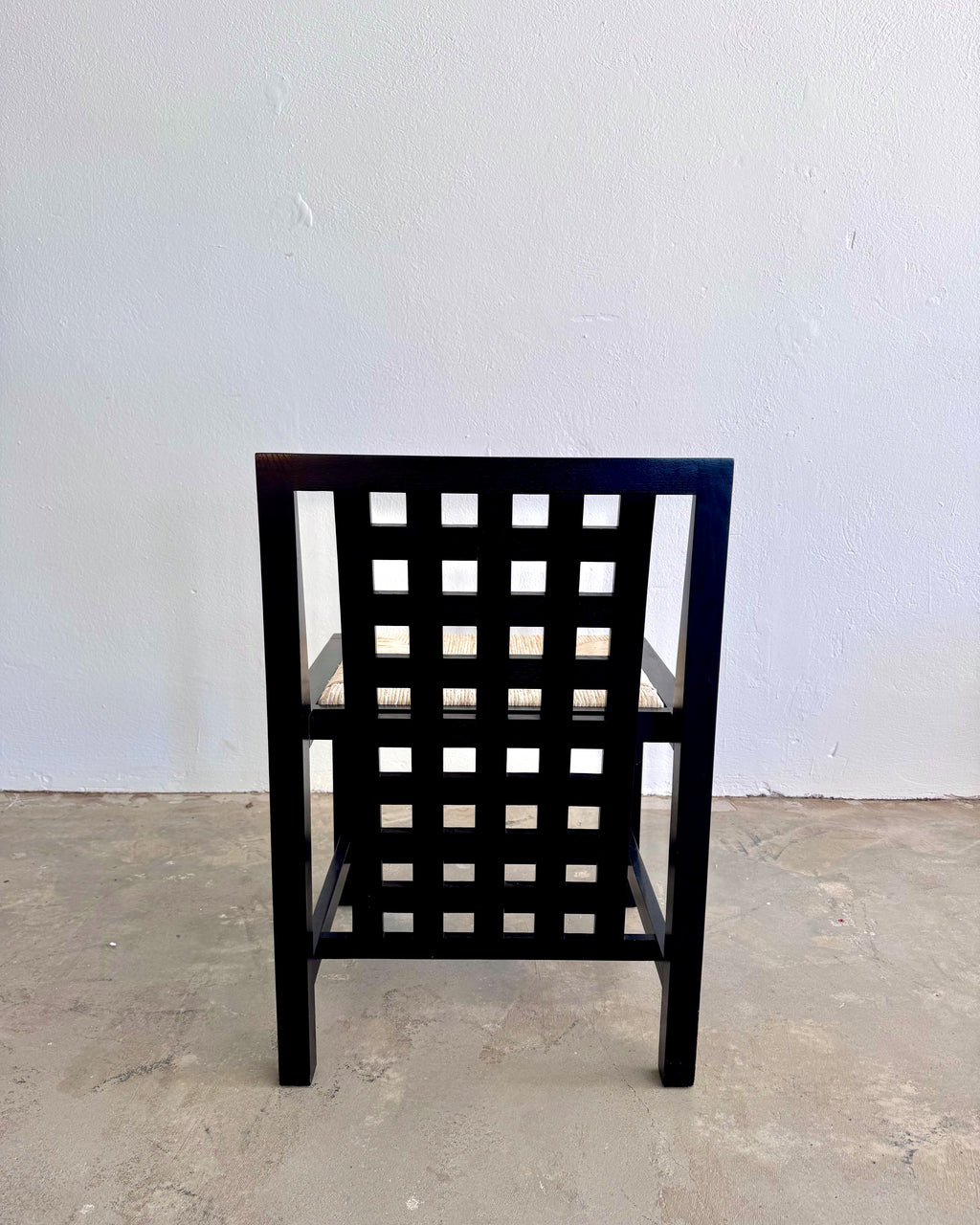 6 Vintage Mackintosh DS3 Dining Chairs for Cassina – Black Wood & Rush Seat – Postmodern Design Set