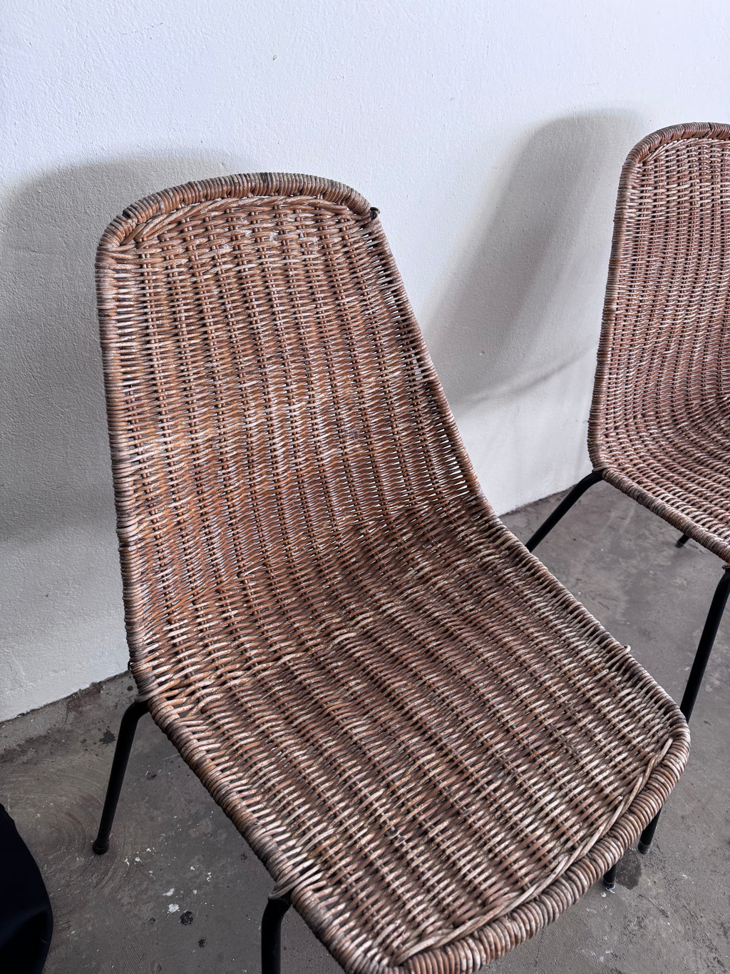 Gian Franco Legler Korbstuhl – Mid Century Rattan Esszimmerstuhl, Italien 1950er/60er, Stahlgestell