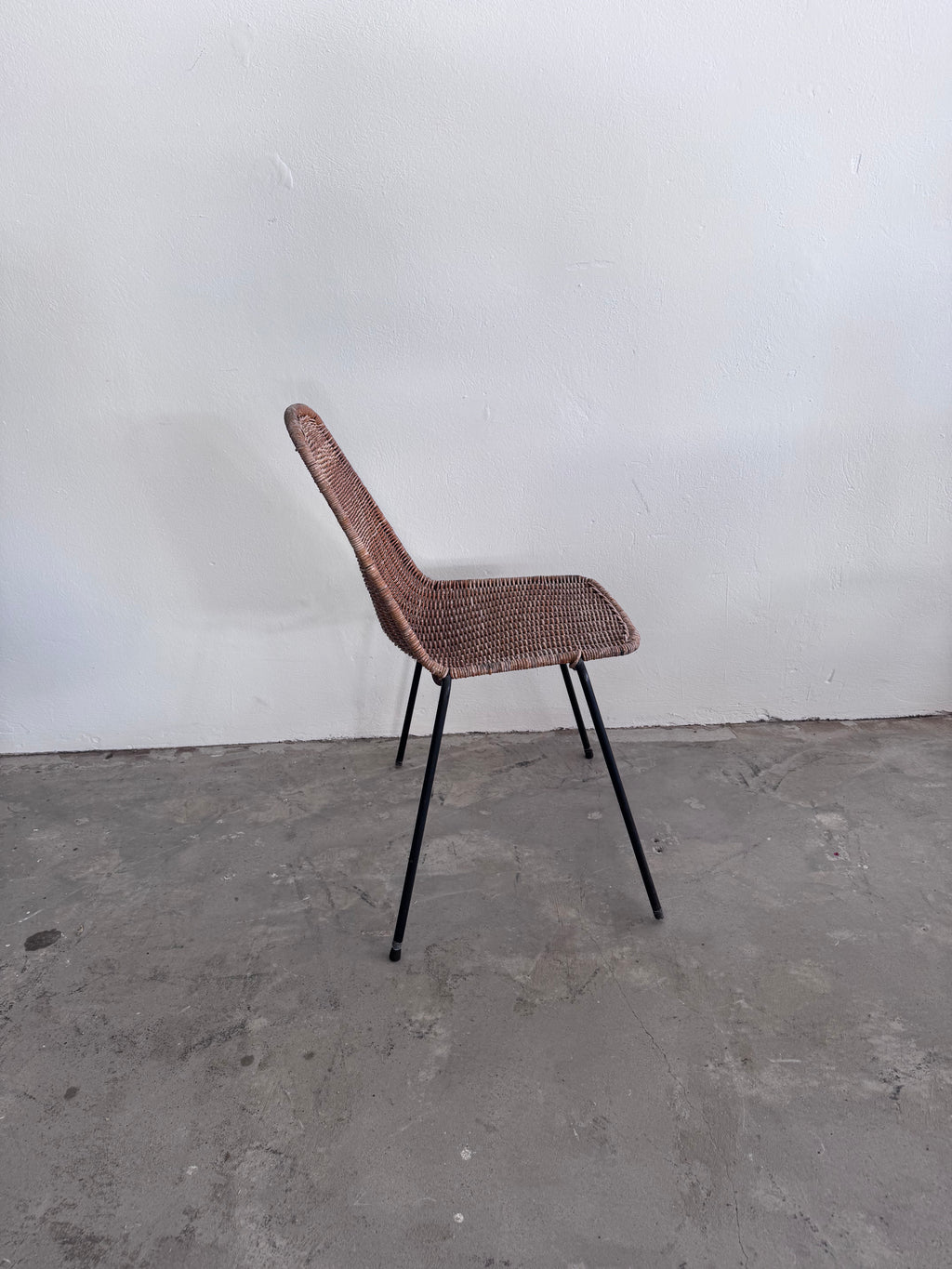 Gian Franco Legler Korbstuhl – Mid Century Rattan Esszimmerstuhl, Italien 1950er/60er, Stahlgestell